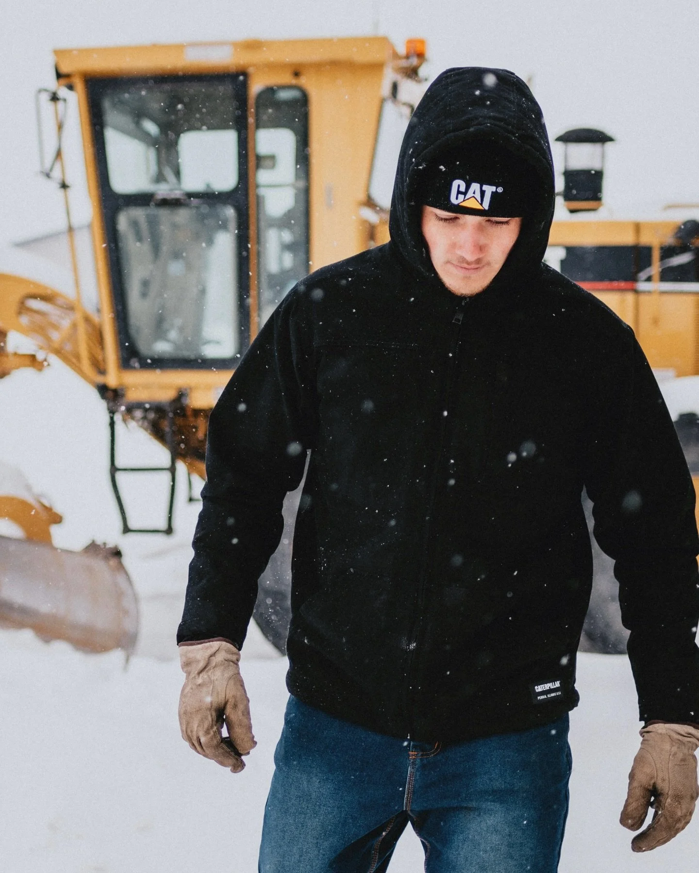 Shot for @catworkwear &hearts;️📸🛠️🪚🧰🦺🏗️ 

I&rsquo;ve had the chance to shoot for CAT Workwear the past couple of years &amp; I haven&rsquo;t shared an image yet - which sounds like me. I am incredibly grateful to partner with this global brand 