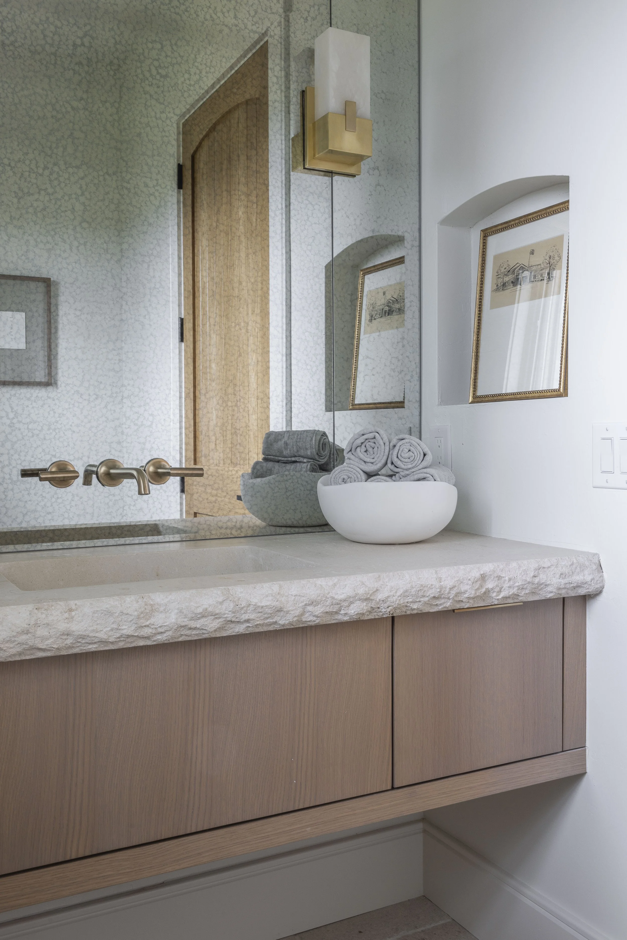 Studio Thomas no 017 powder bathroom