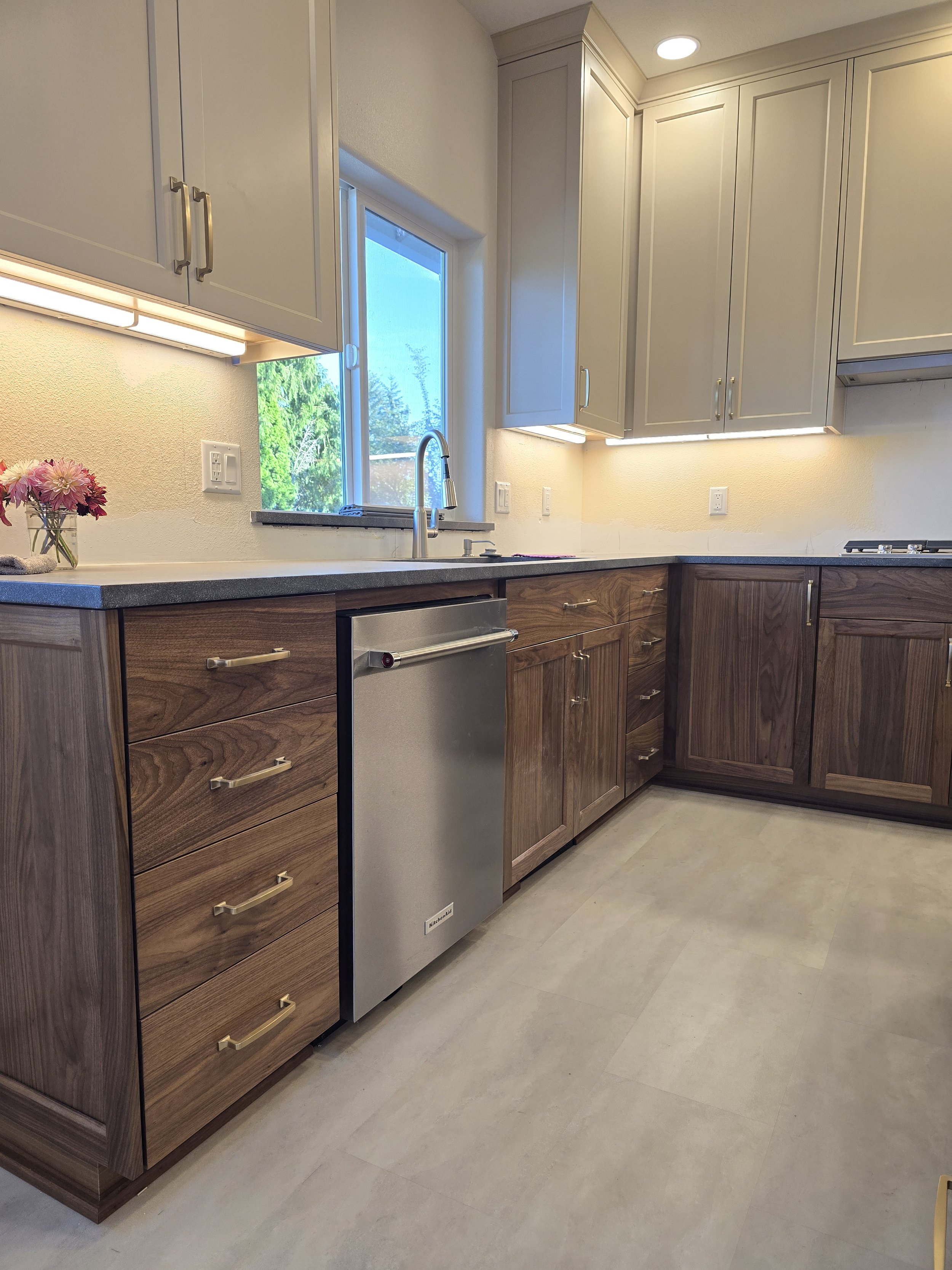 CB 1 Kitchen 2.jpg