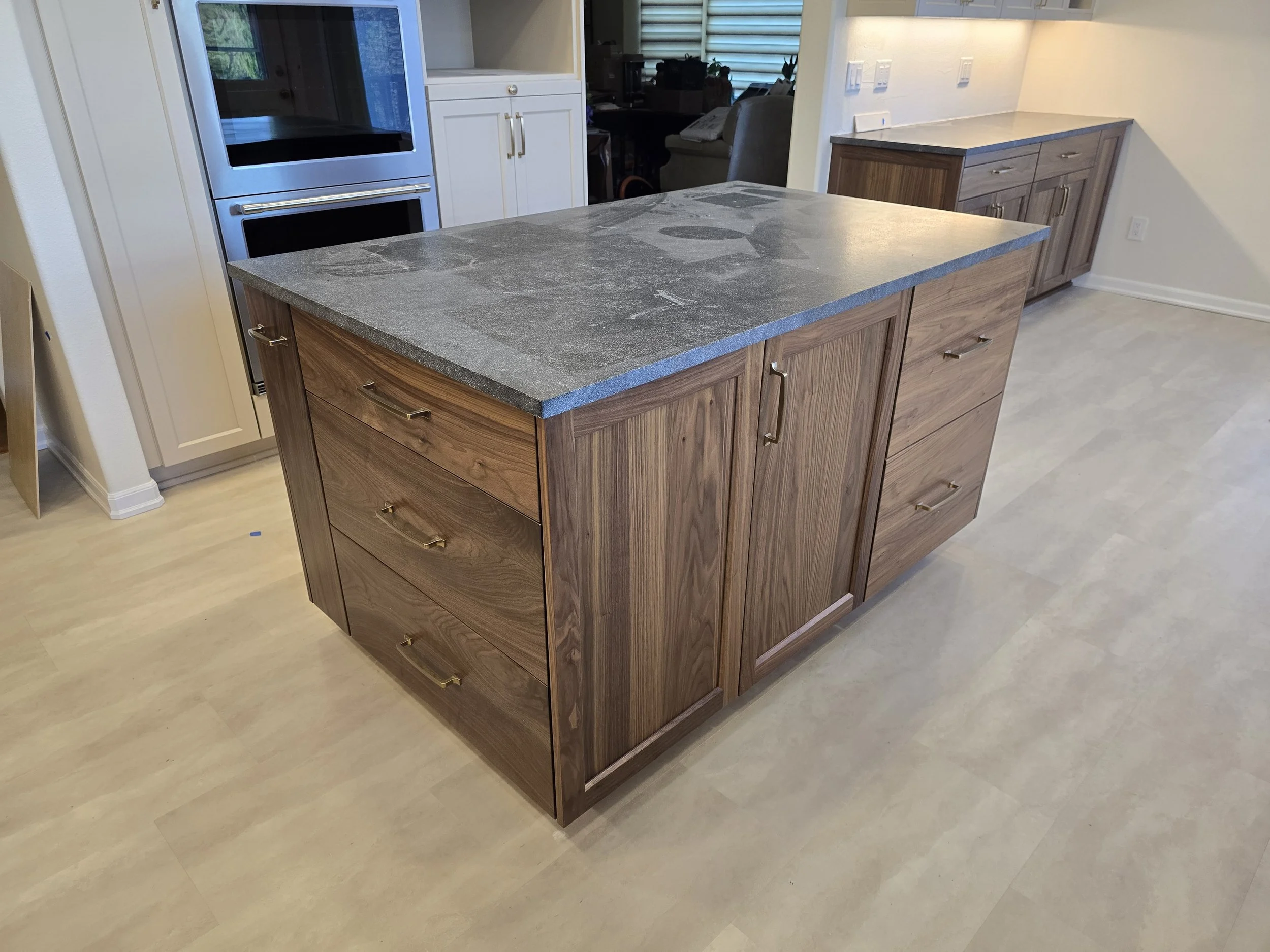 CB 1 Kitchen 6.jpg