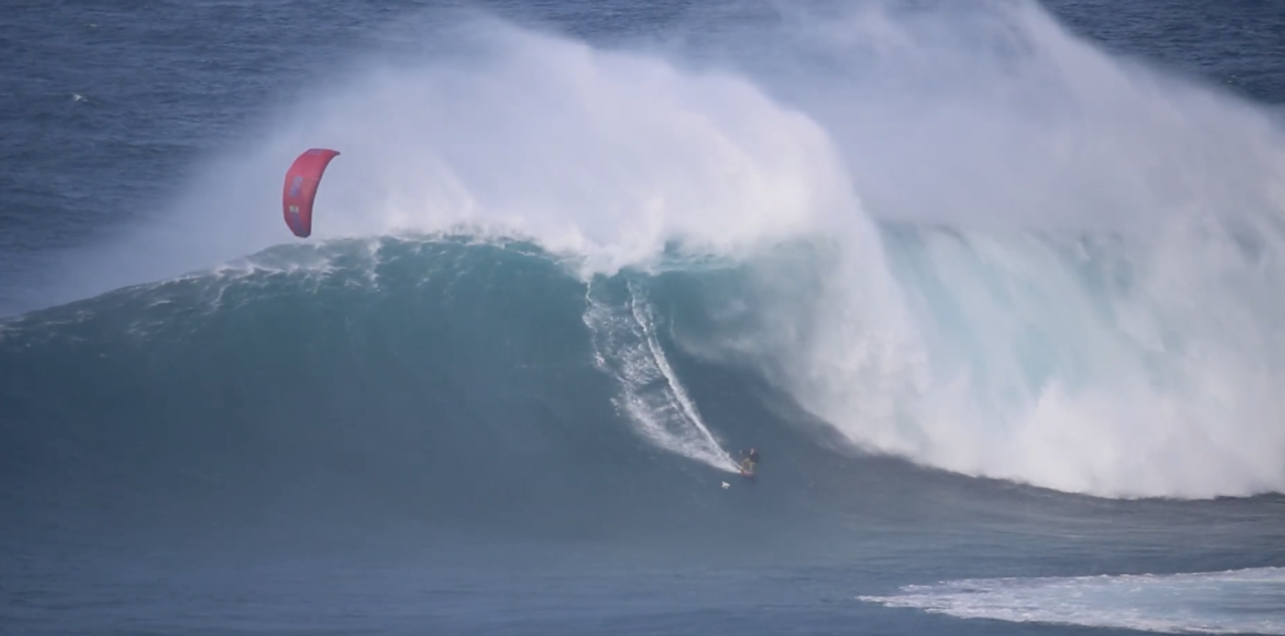 KITESURF JAWS - MAUI, HI