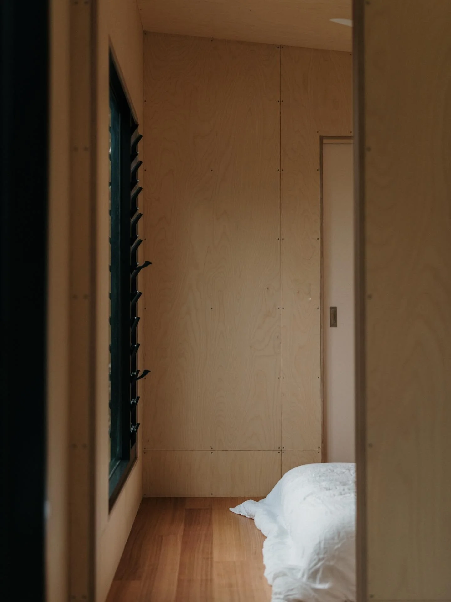 Hive House our latest project nestled in Northern NSW hinterland on 20 acres. A tiny house farmstay with all the luxury finishes. 

Photography / @knotwoodaustralia