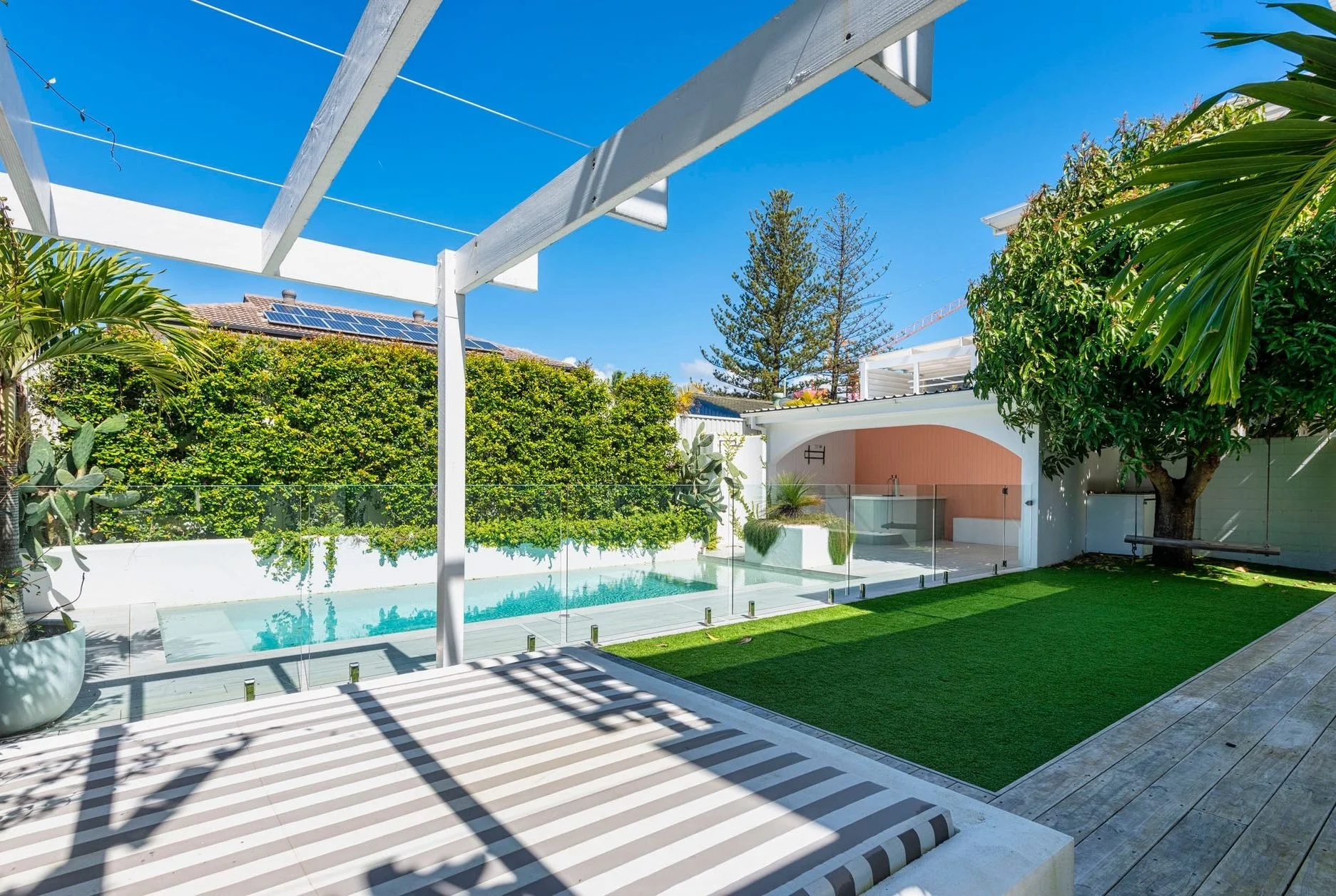 30 Seaside Ave, Mermaid Beach.jpg