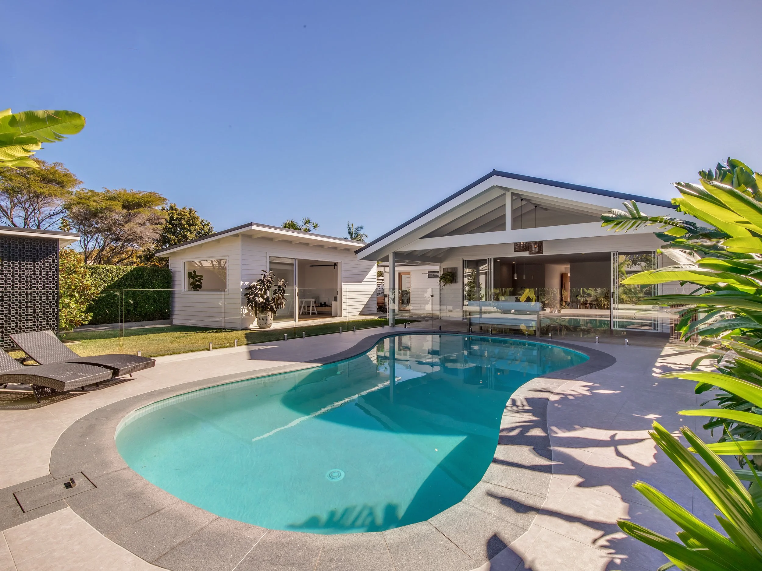 3 Pool and house.jpg
