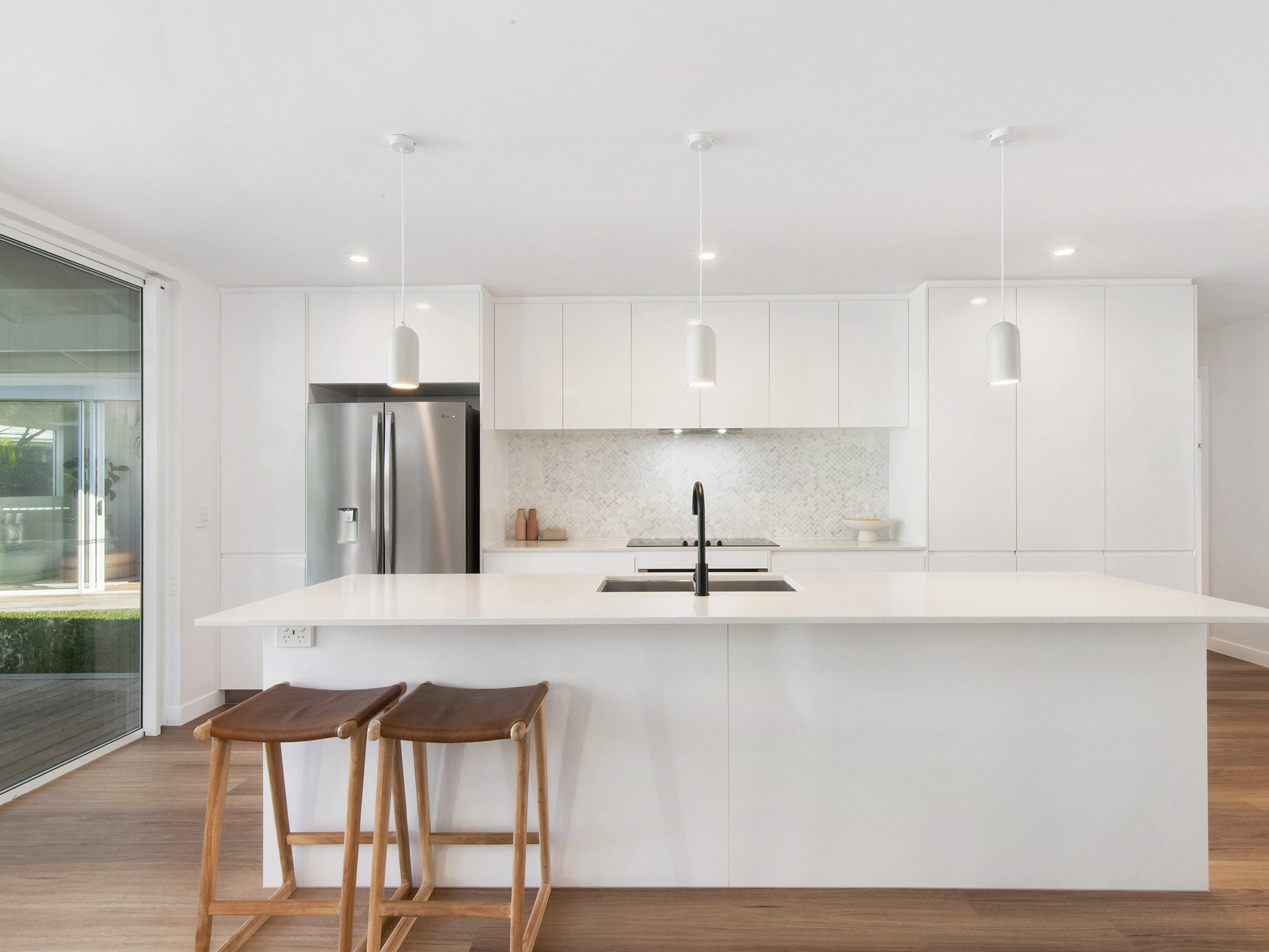 10 Kitchen.jpg