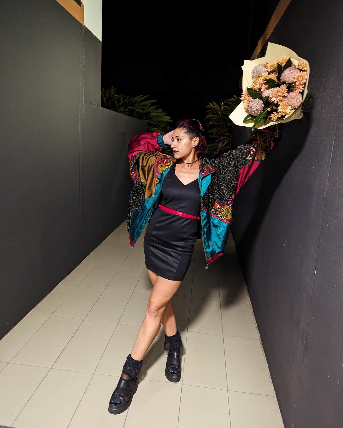 I can buy MYSELF flowers 💐 (but I can't take my own pictures) 📸 @mattvailmusic 
I hope you enjoyed the new song TONIGHT 🪩🪩 if you haven't heard it, LINK IN BIO OBVIOUSLY