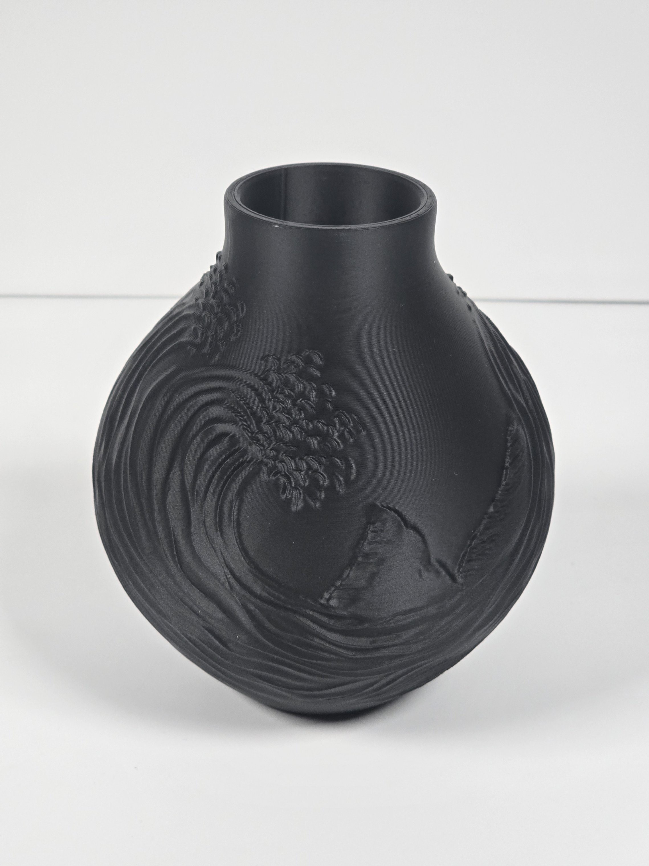 Deco - Vase - Hokusai - Matte Black - Single - PDBPLAS-4-1-1-1003.jpg