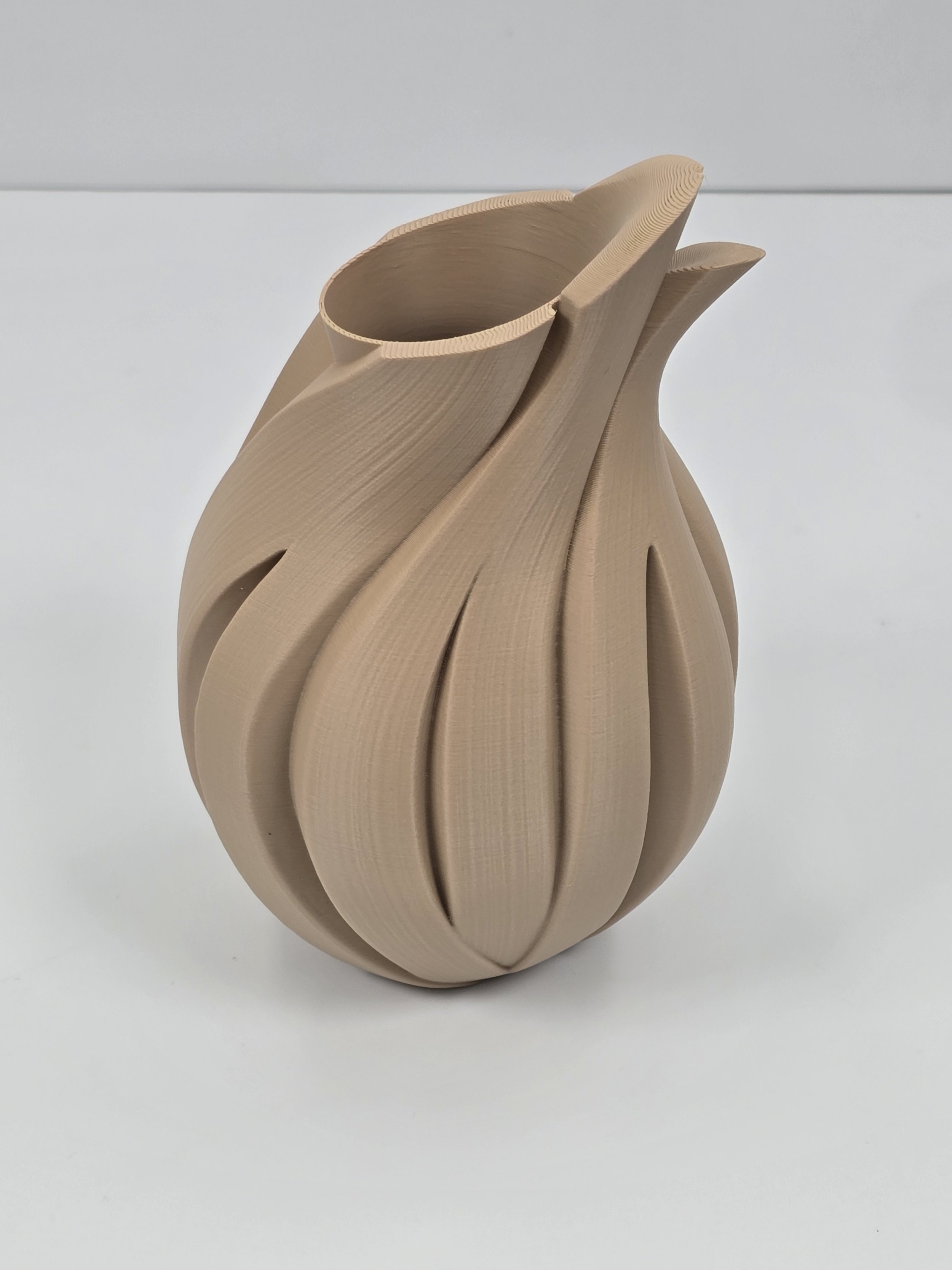 Deco - Vase - Flora Twist - Matte Caramel - Single - PDBPLAS-4-1-1-1201.jpg