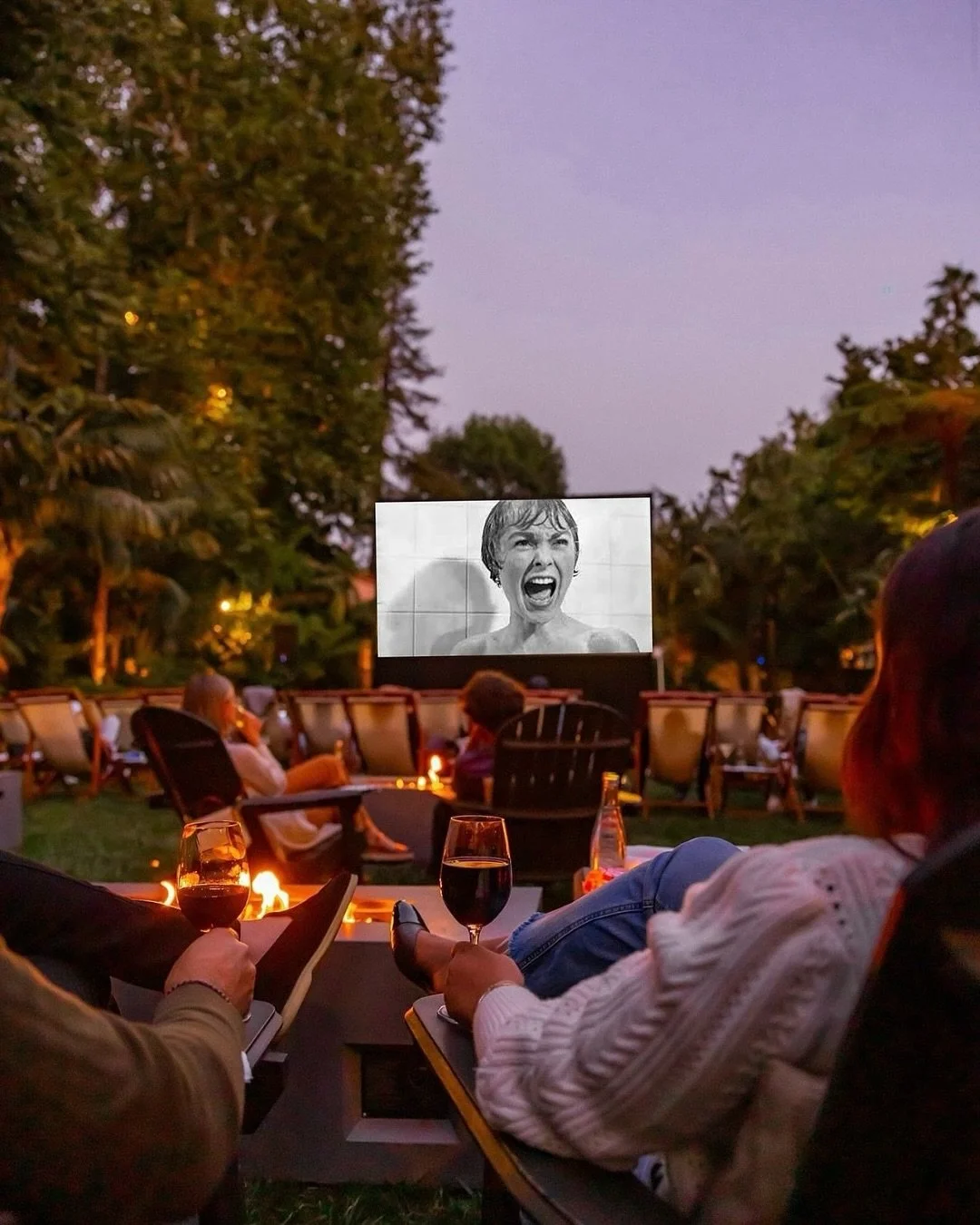 Something wickedly wonderful has returned this season 👻🍿

@hotelbelair&rsquo;s Halloween Movies Under the Stars is once again inviting guests to the iconic Front Lawn for evenings of timeless cinema, themed cocktails, ghostly ghouls, and that unmis