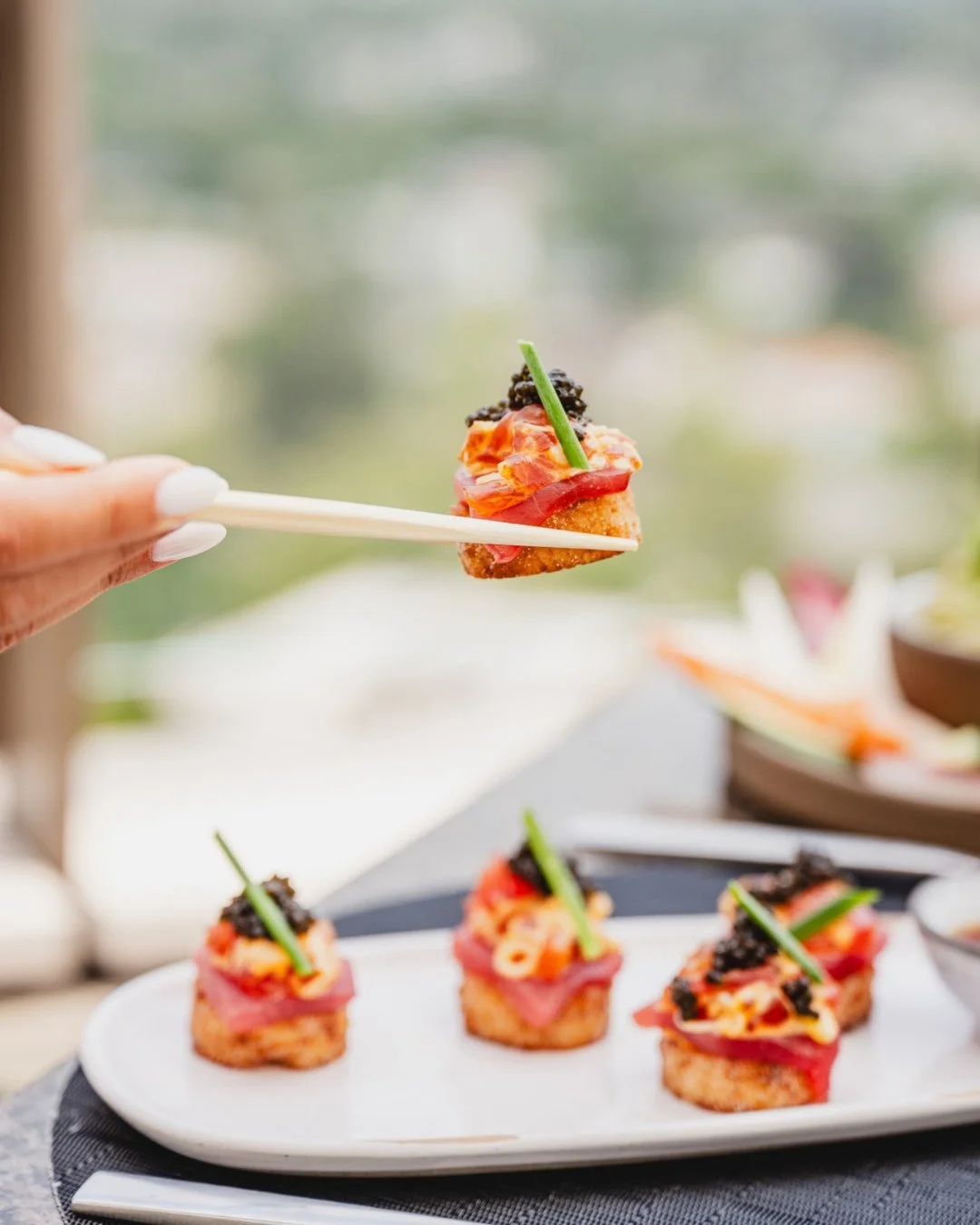 Cuffing season (aka fall) has officially arrived in Los Angeles, and the city&rsquo;s most romantic tables are calling. 💌⁠
⁠
From rooftop dining with sweeping skyline views to intimate neighborhood gems rooted in tradition, we&rsquo;re sharing our f