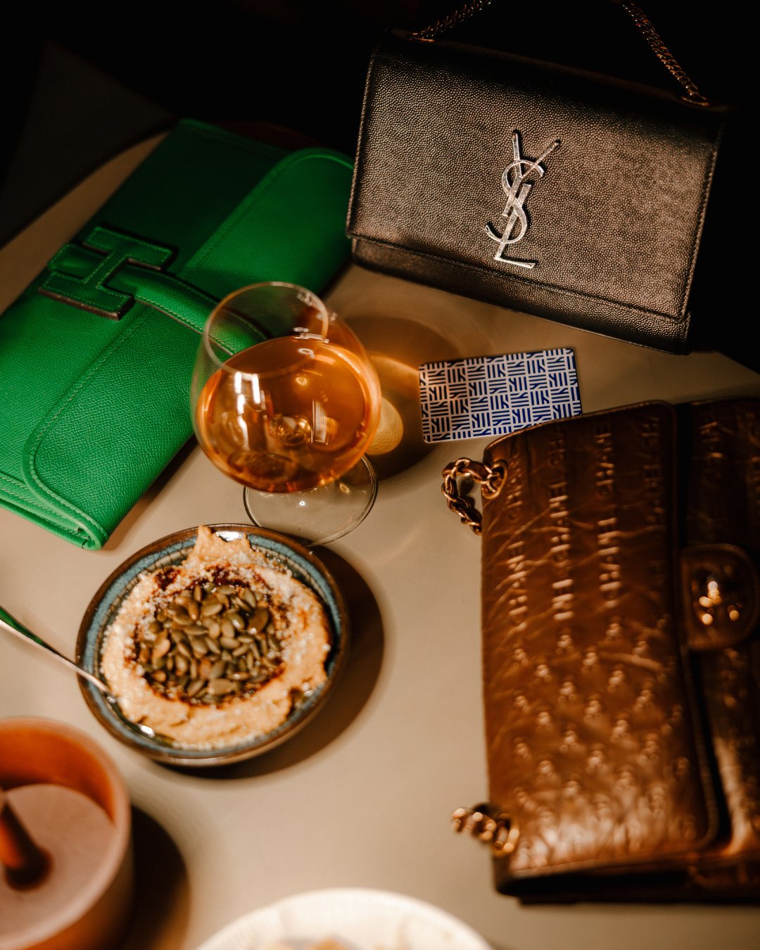 POV: You packed light, but your hotel didn&rsquo;t. ⁠
⁠
As fashion continues to favor access over ownership, @thewilliamvale brings style straight to the lobby with its new Borrow a Bag experience, launched in partnership with @vivrelle.⁠
⁠
New this 