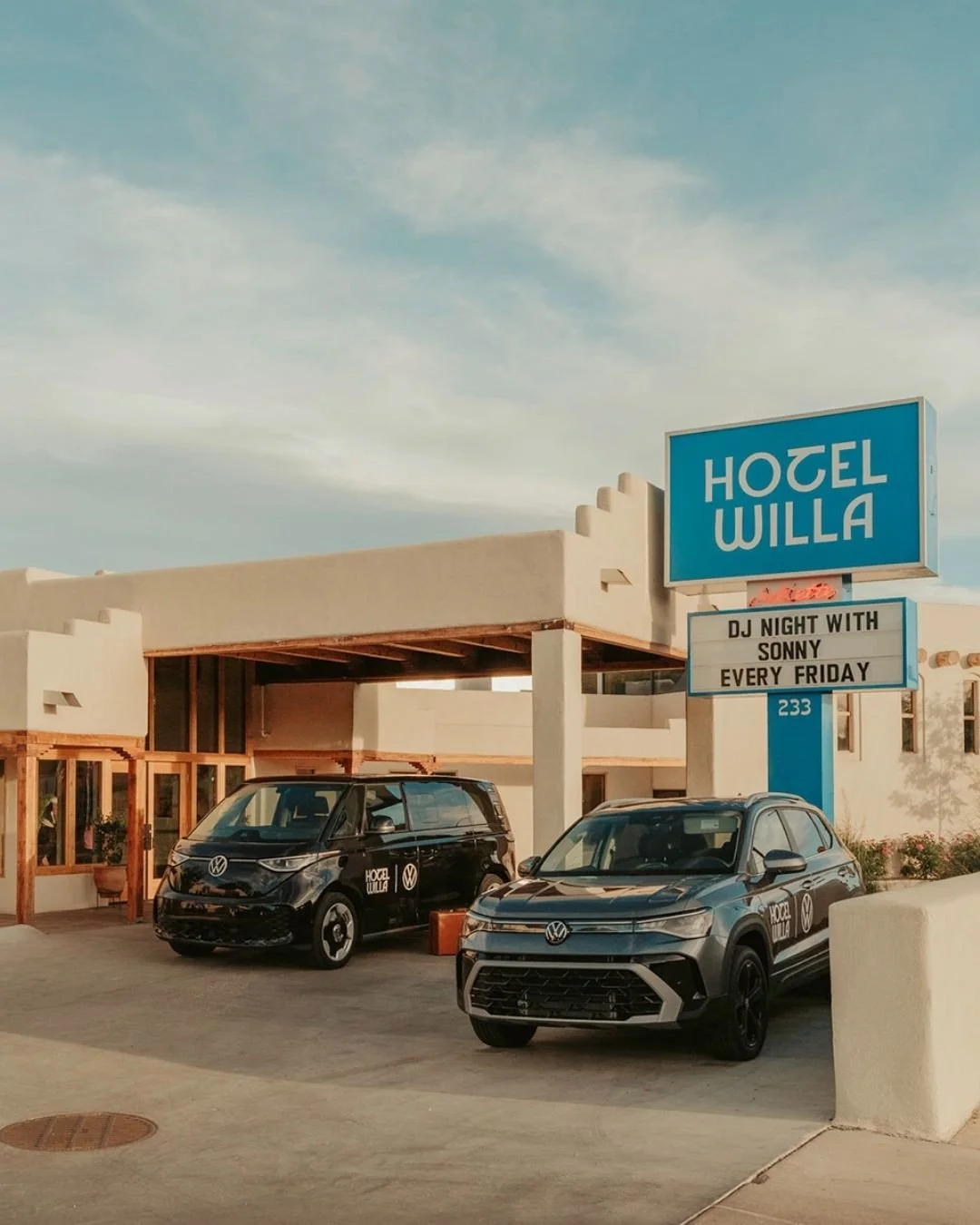 Offering a new way to explore the Southwest, Casetta Group's @hotel_willa has partnered with @volkswagen, bringing dedicated Volkswagen Taos vehicles and an all-electric ID. Buzz shuttle to the property as part of a guest experience rooted in explora