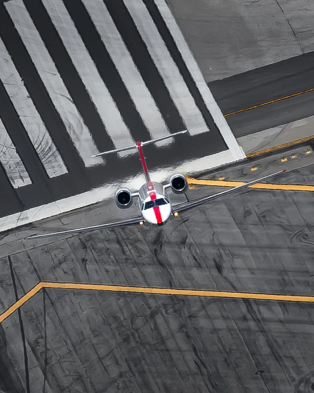 BIG STRIPE ENERGY. ❤️✈️⁠
⁠
There&rsquo;s no mistaking longstanding MCPR client @flyjsx from any altitude.⁠
⁠
📸: @lsm.images