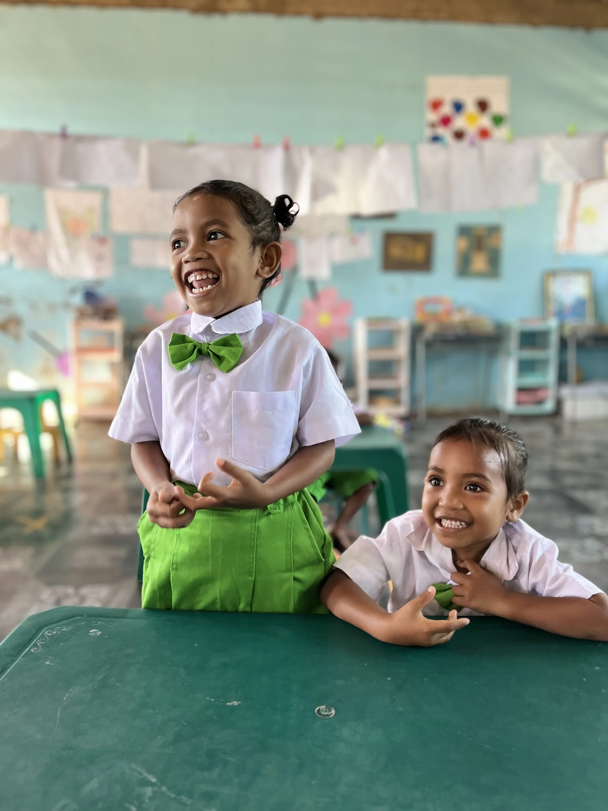 Student's at Uai-Aca Pre-School introduce themselves to AMS