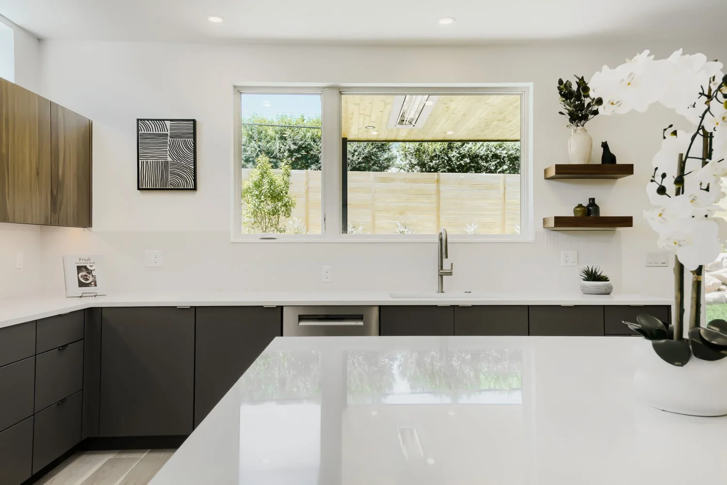 1365 Georgetown Rd - Web Quality - 010 - 10 Kitchen.jpg