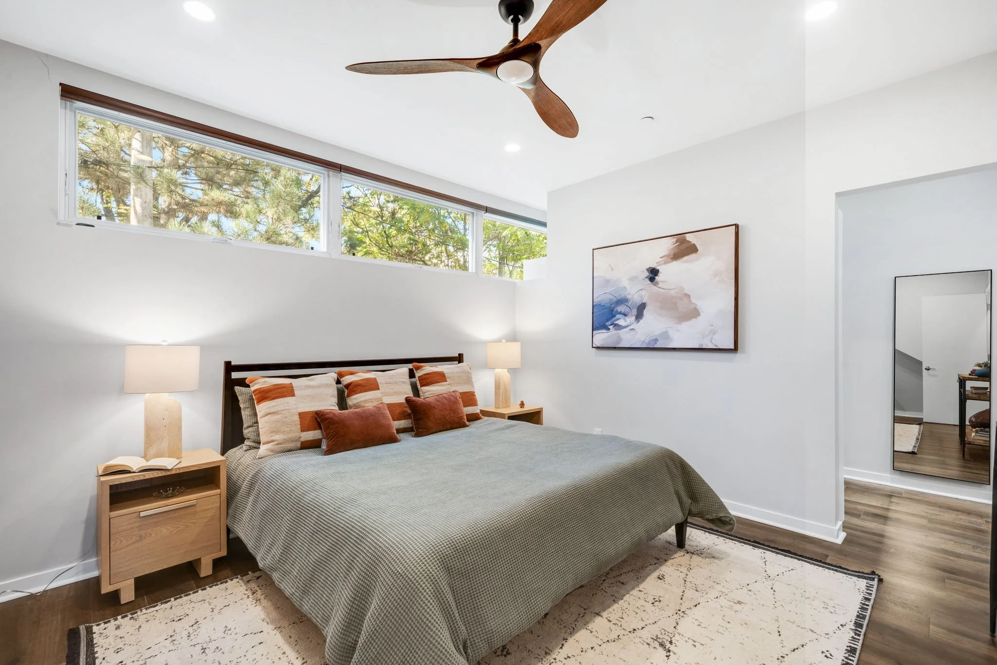 primary bedroom.jpg