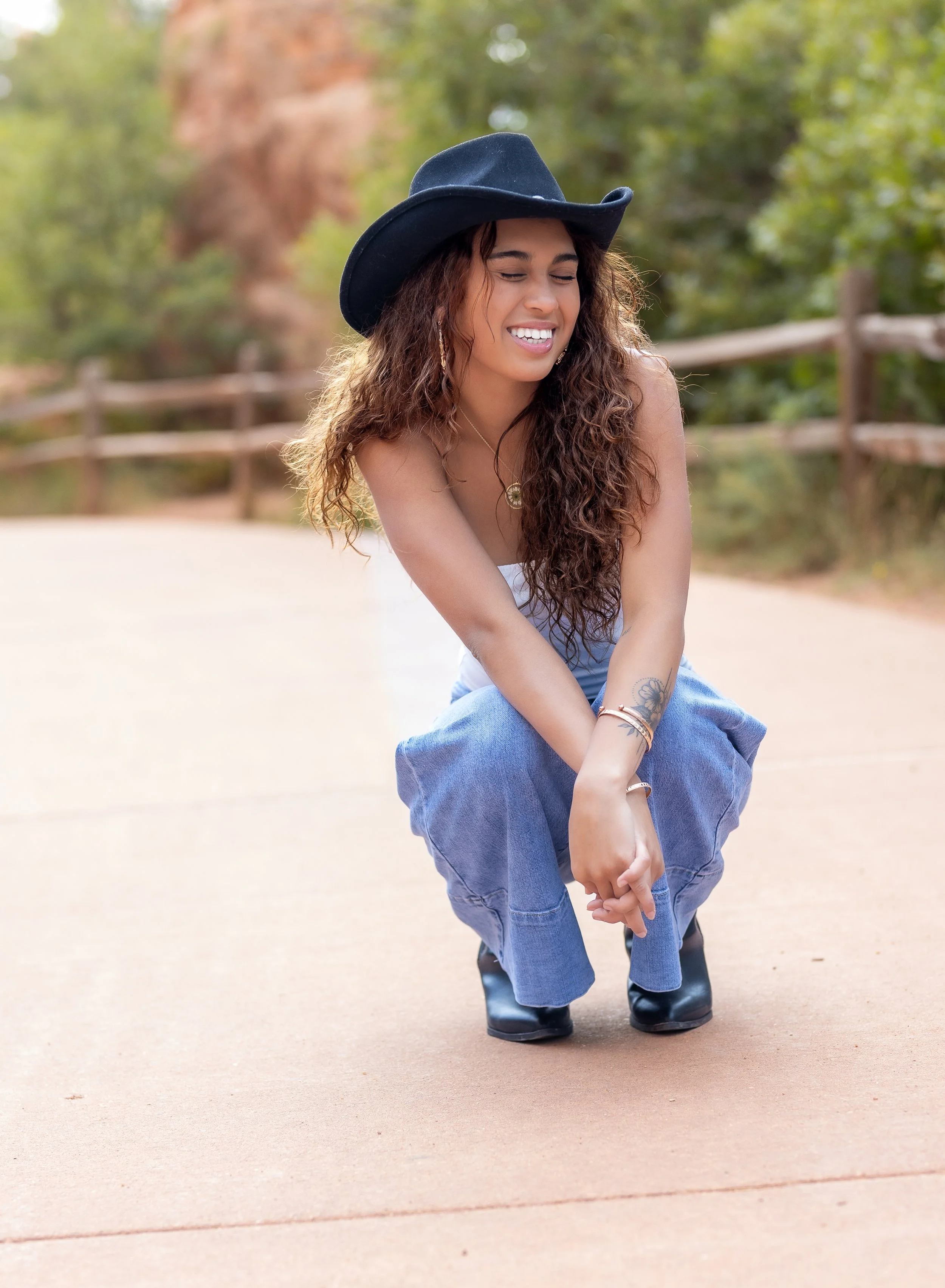 Illyanna-senior-14.jpg