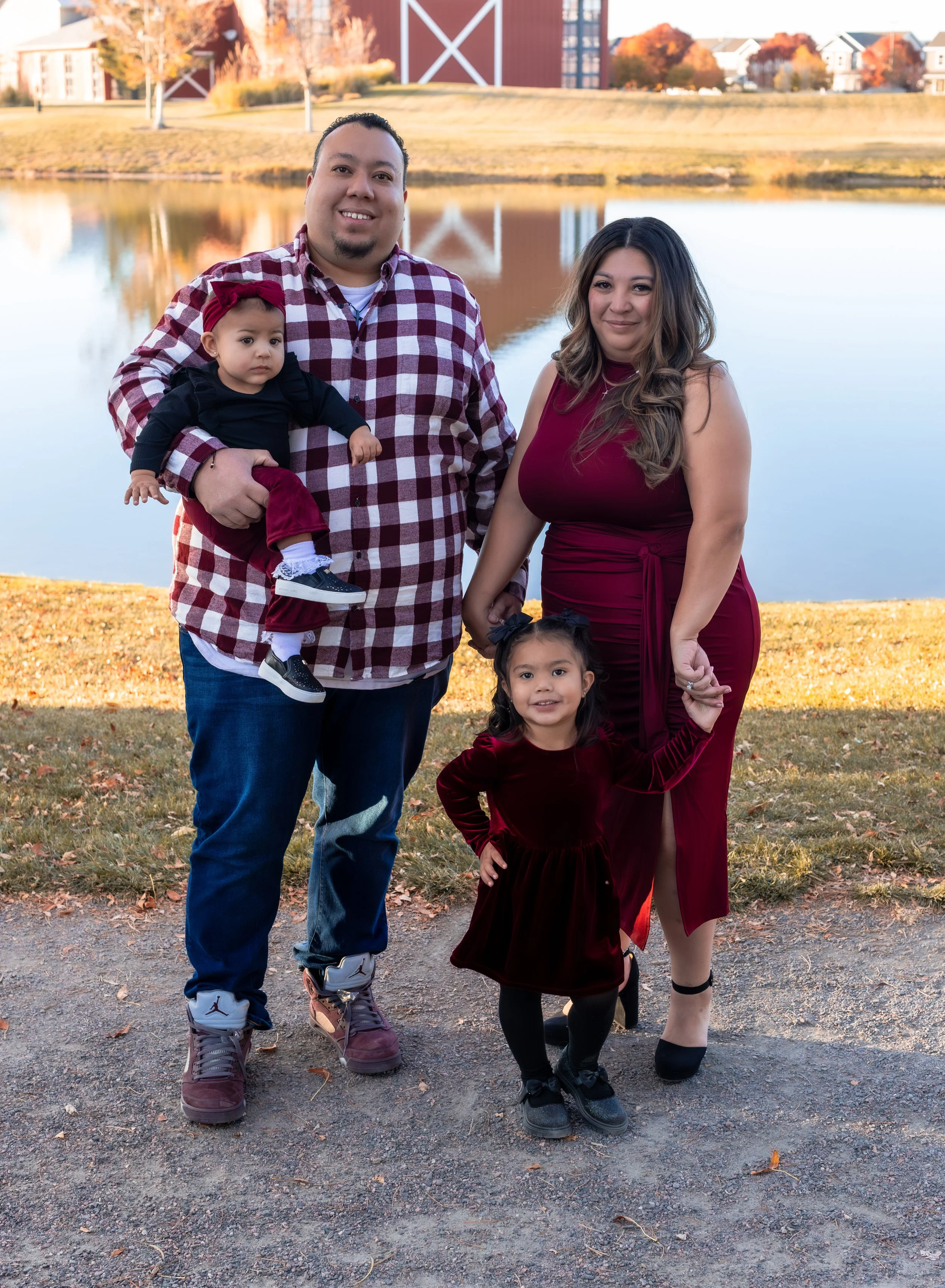 Alicia-family-fall-2024-26.jpg
