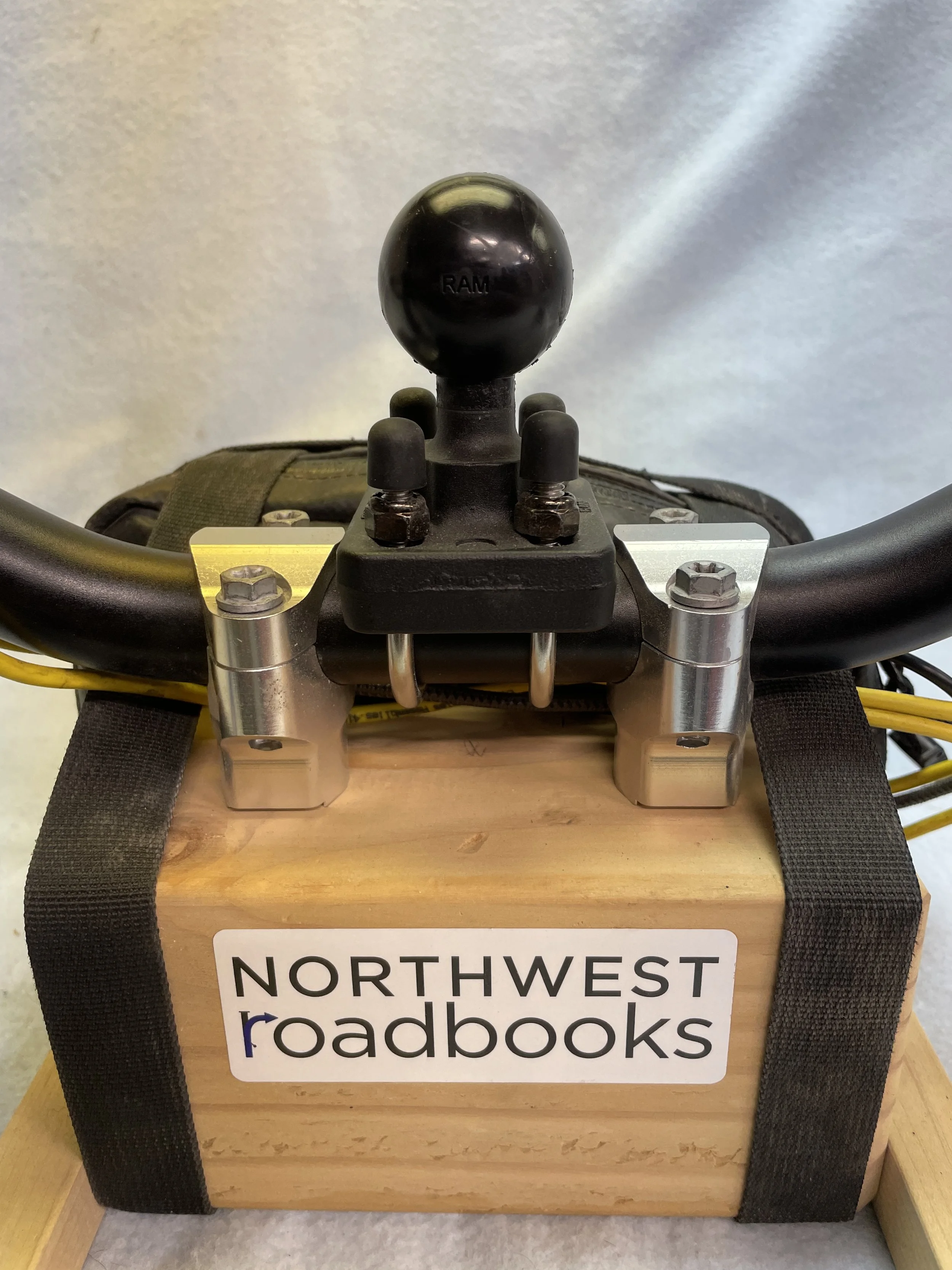 Ram C-Size Ball Bar Mount