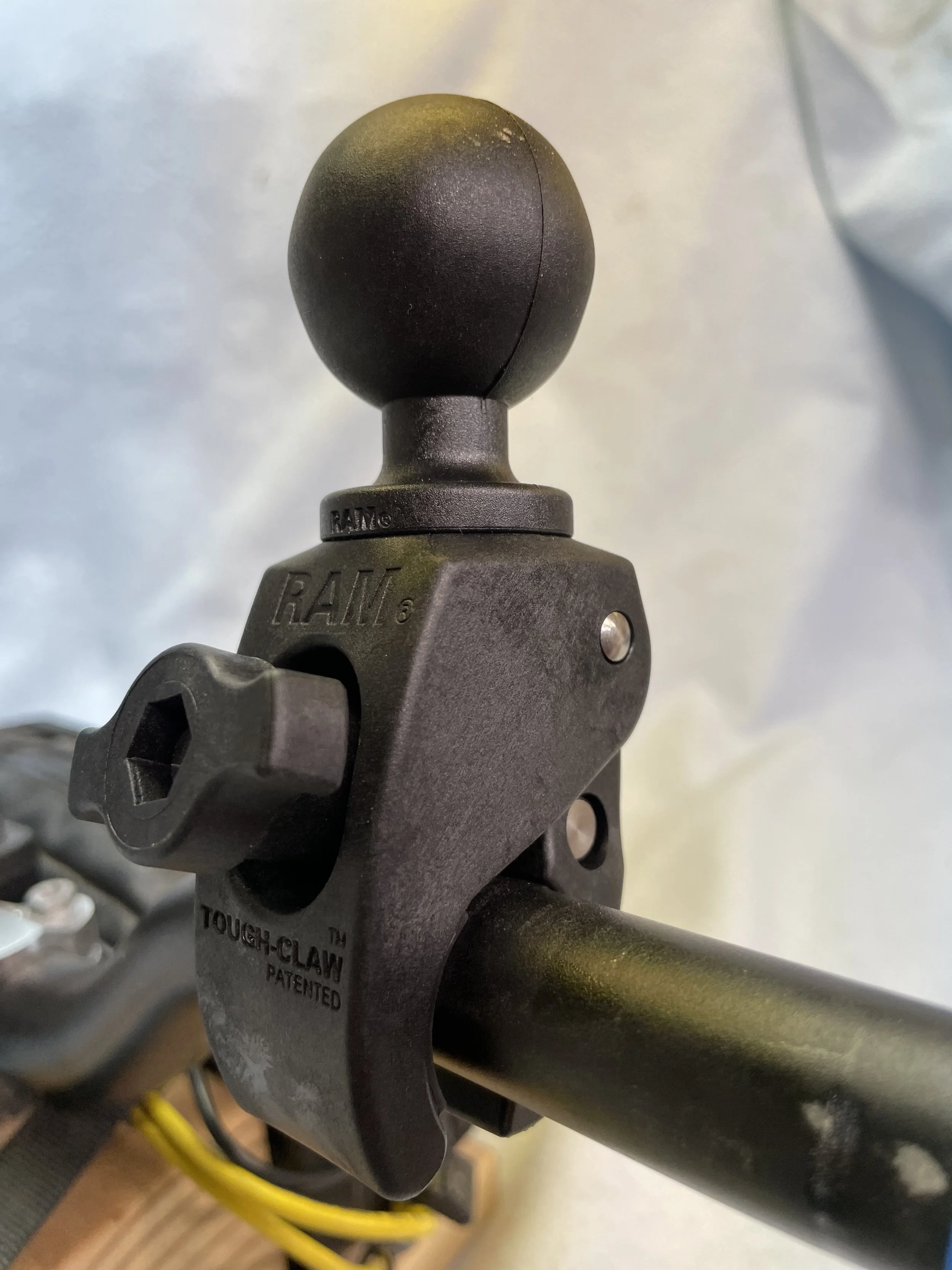 RAM C-Size Tough-Claw Small Size Mount