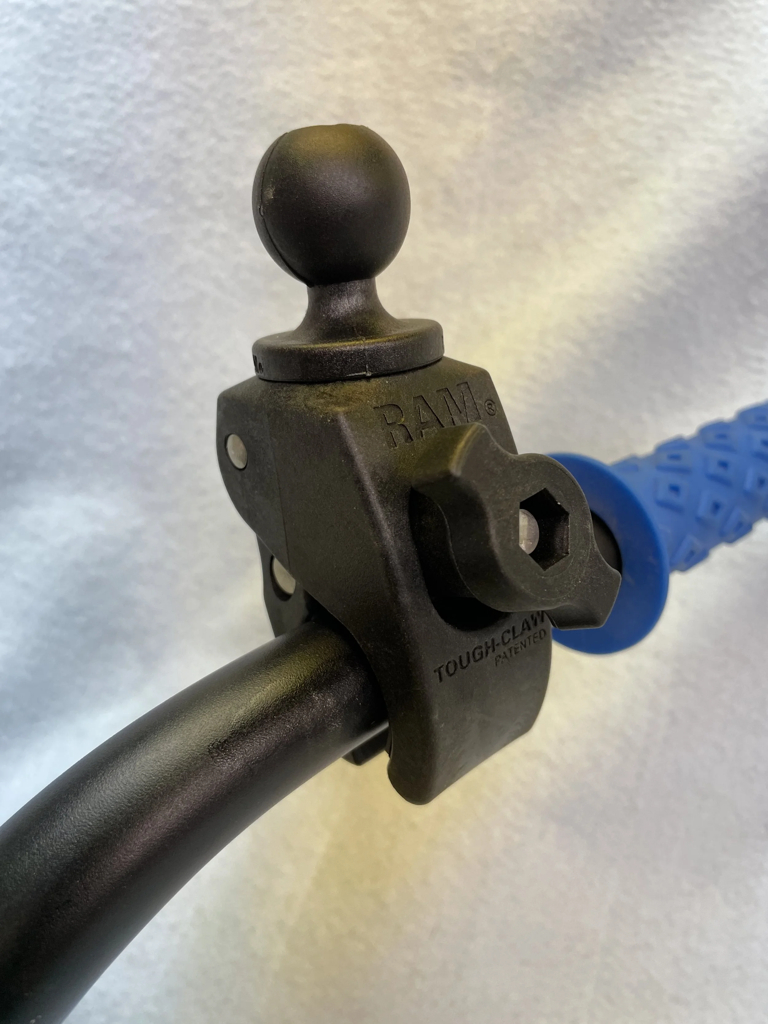 RAM Tough-Claw Small Clamp B-Size Ball