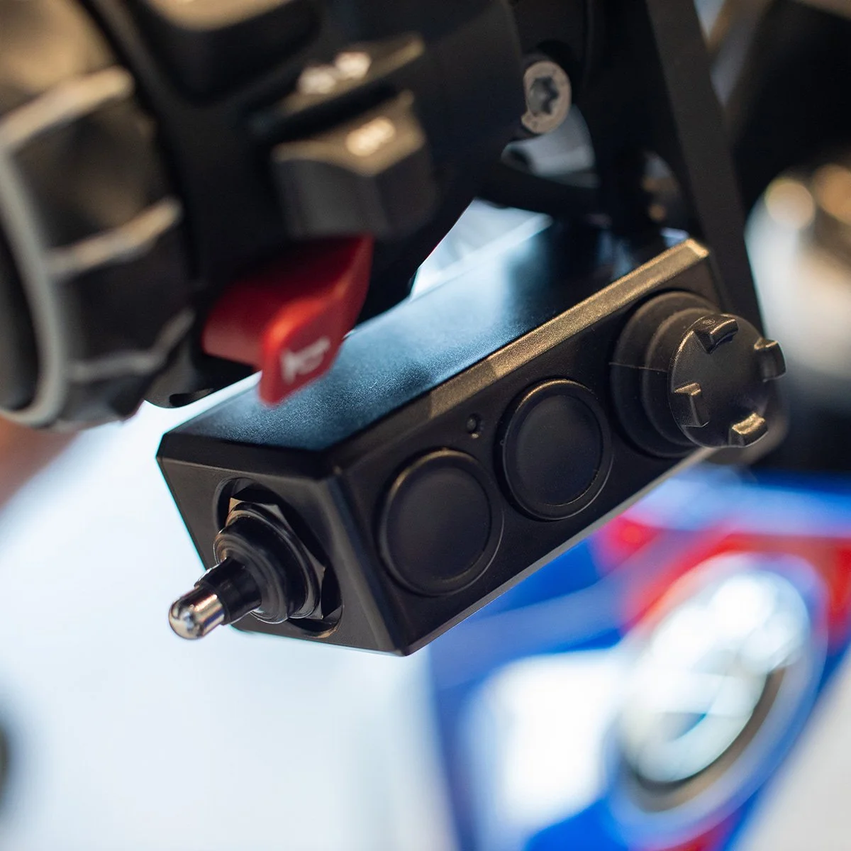 DMD-Remote-2-Bracket-05.jpg