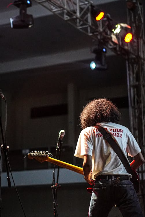 Music Video Formats: Performance vs. Narrative vs. Conceptual