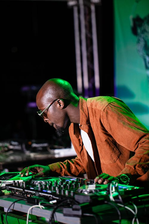 Live Music &amp; Concert Videography: Capturing High-Quality Performances