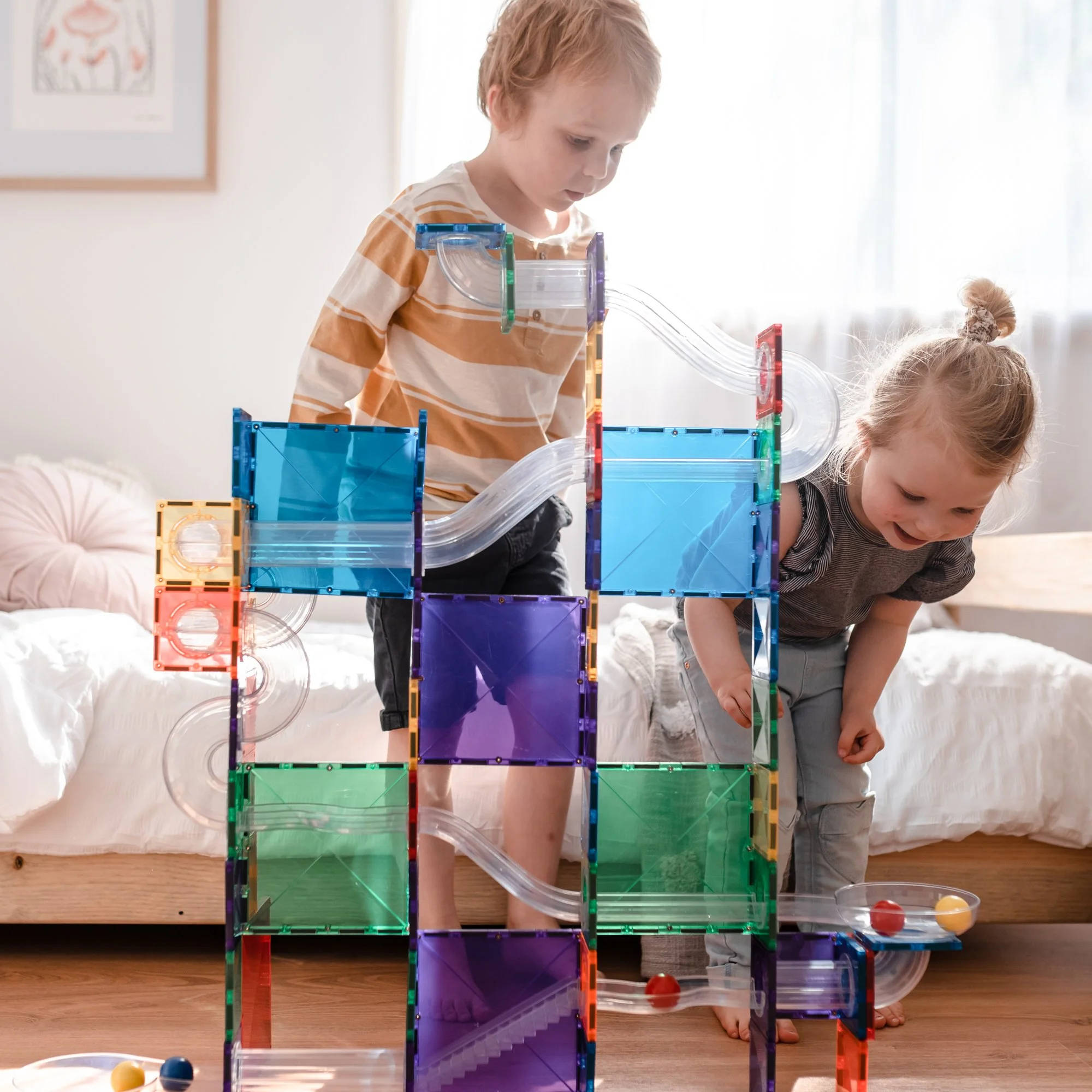 Childrenplaying with_BallRunConnetix.jpg