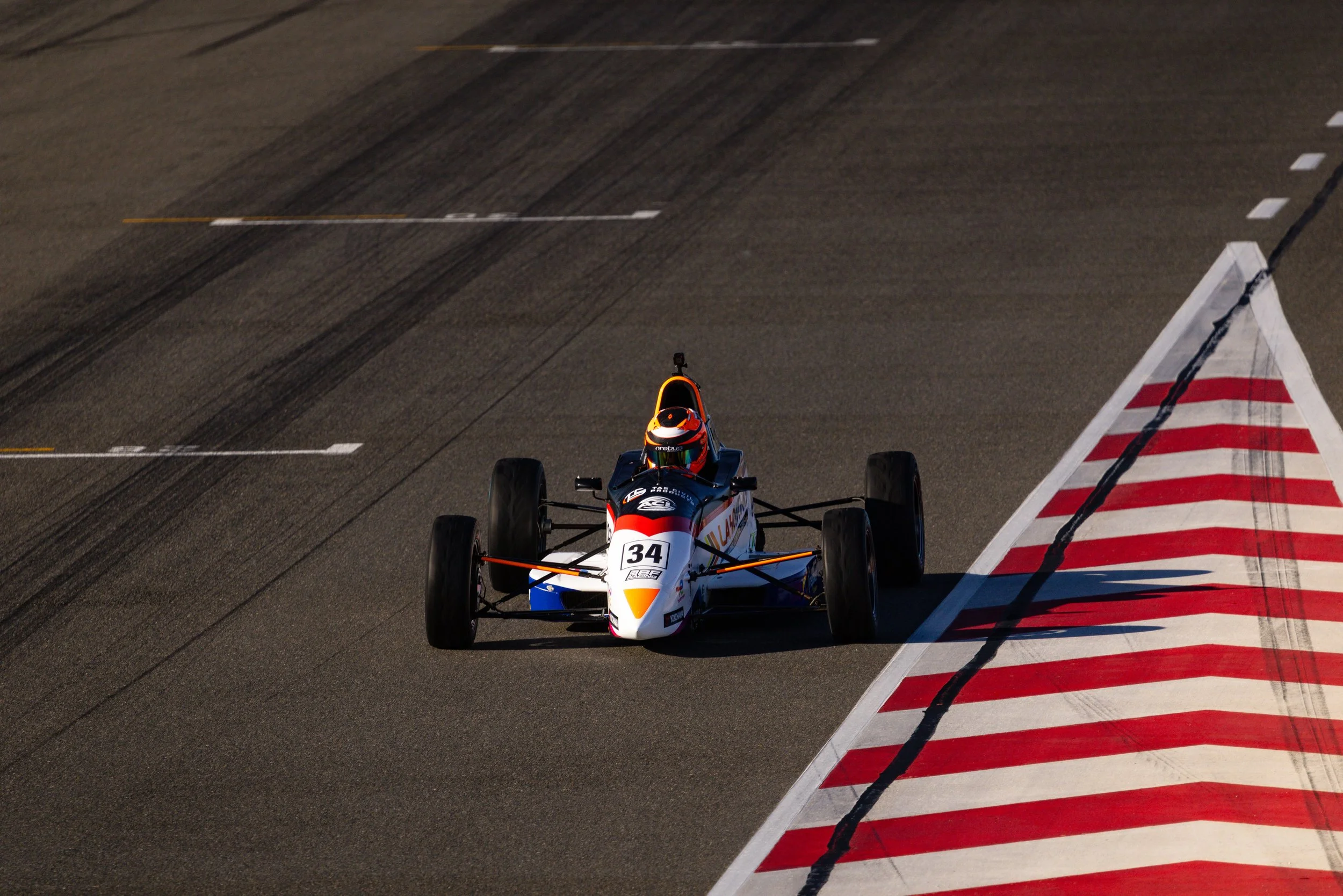 Oli Wickham converts pole to victory in Sunday’s opener