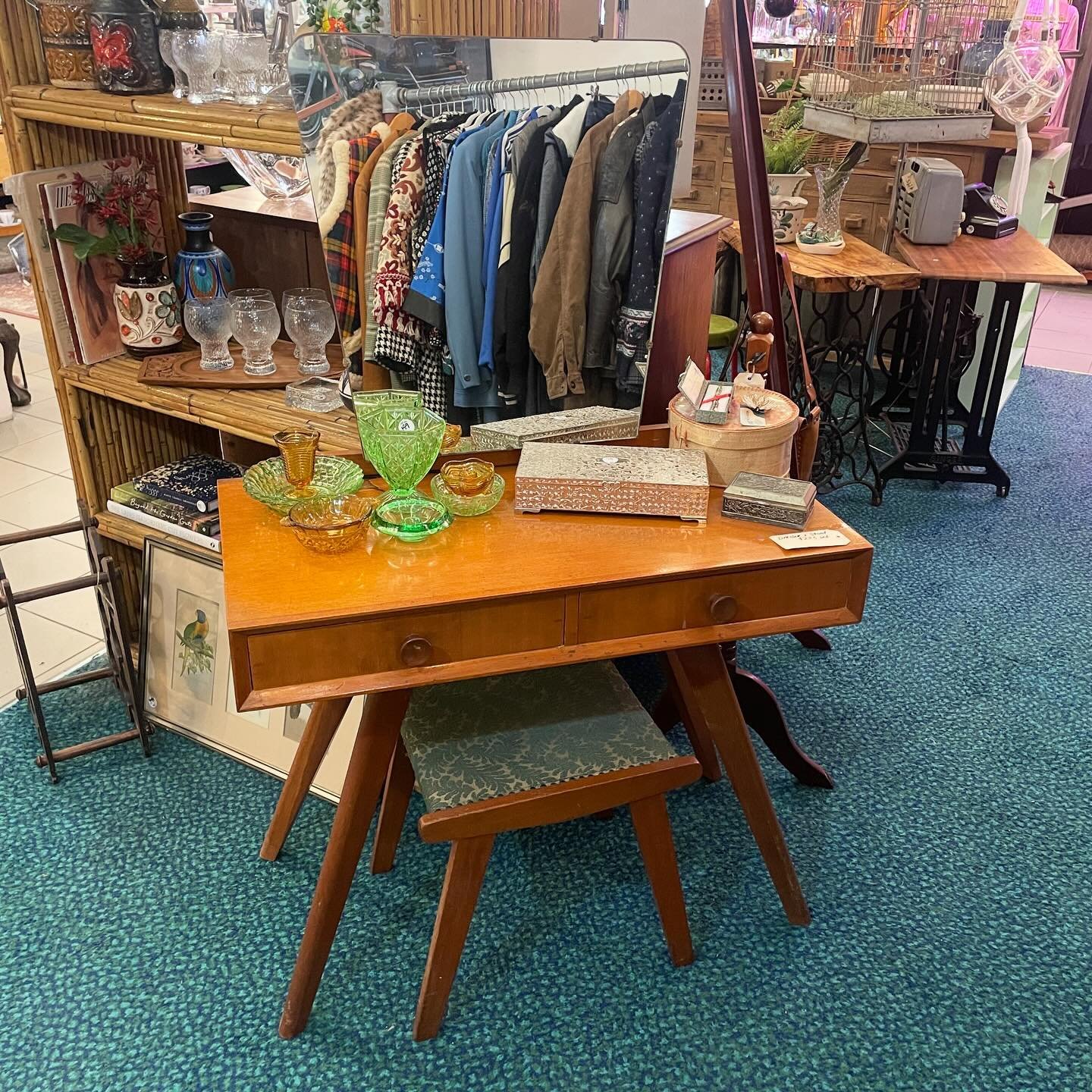 Stop in this weekend!!! Open 10-6 every day carpark to the right of the building with both sides available to park. 

#retrohome #shopsustainably #vintageheaven #sydney #vintageshopsydney