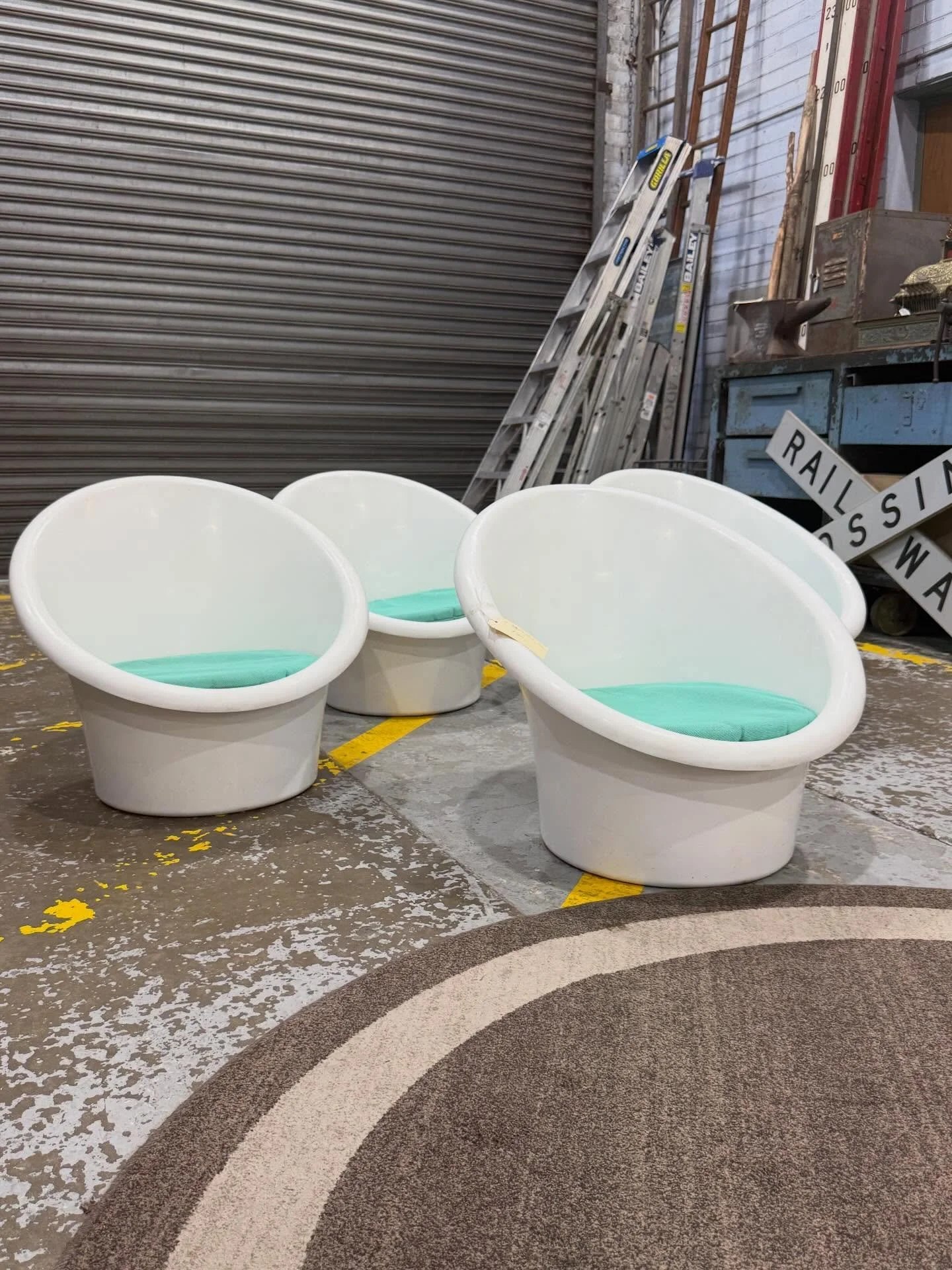 Just a casual reminder.. it&rsquo;s 16 days until Christmas ⏰👀⌛️🎁

🛍️ Come see us 10am-6pm every(EVERY)day! 🥳

⭐️ Find your next treasure here ⭐️

Mitchell Road Antique &amp; Design
🕰 Open Every Day | 10 AM &ndash; 6 PM
📍 17 Bourke Road, Alexan