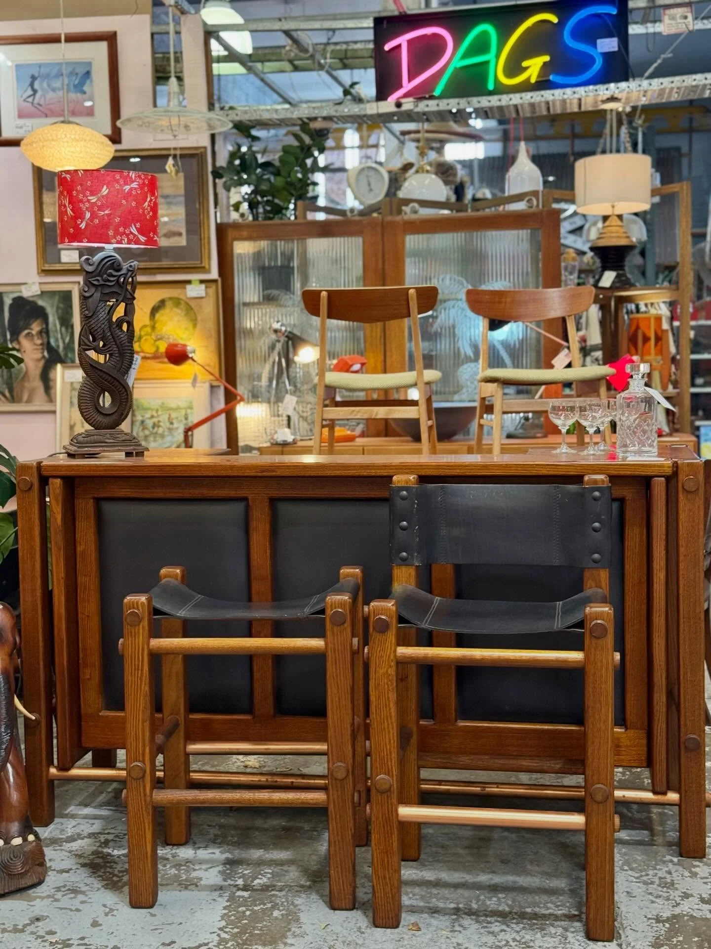 Treasures galore &hellip; 🤩😍🥰
@mitchellroadantiques 

Mitchell Road Antique and Design Centre 
17 Bourke Road, Alexandria NSW 2015
Australia 
📱 Mob 0418160727

🔑 Opening hours 10am till 6pm
 ( 7 days a week )

🛒 Great shopping experience 🛍️ 🛒
