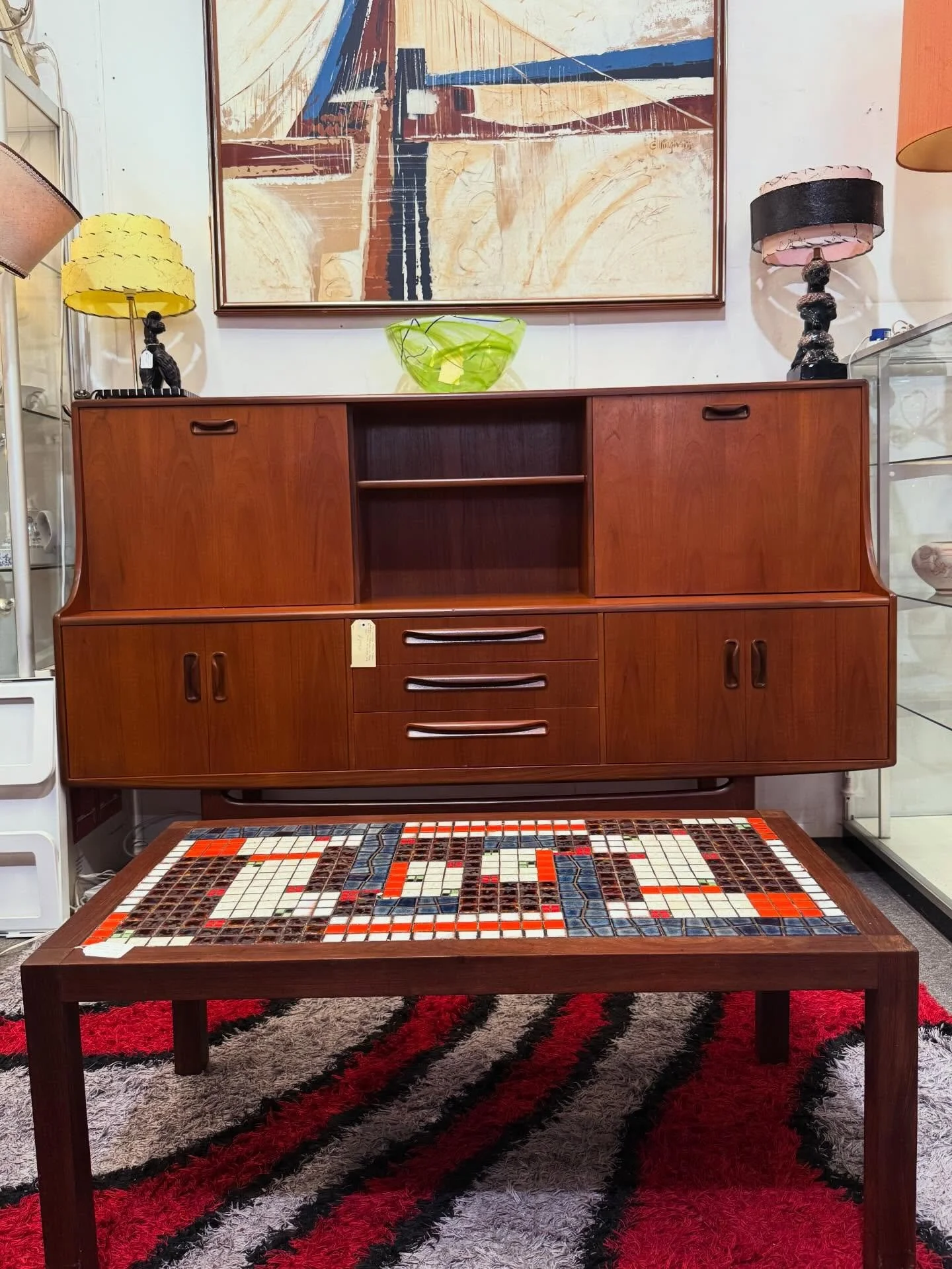 Does your living room need some love? Here is a lil look at some new stock sure to make your house a home 🏡 💚♻️#sydney #retro #vintage #antiques #mcm