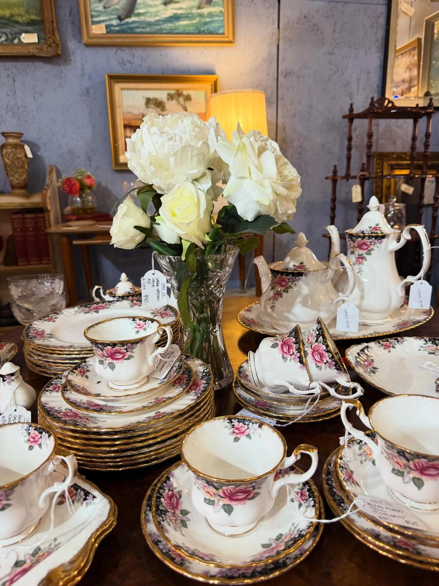 Cosy, rainy Sunday, high tea vibes 🫖 🌷 🍰. #sydney #retro #antiques #cosy #vintage