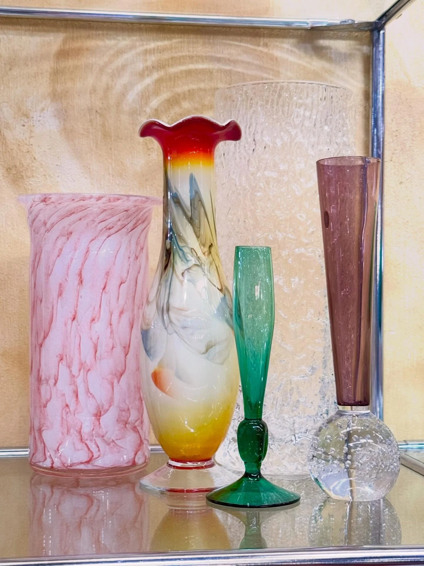 Unique, collectible and looking for new homes. 
🕰 Open Every Day | 10 AM &ndash; 6 PM
📱 0418 160 727
📍 17 Bourke Road, Alexandria, NSW

🛒Great shopping experience 🛍️
🚙🅿️ Parking on site 
🐶Dog friendly business 

#vintage #antiqueshop #sydneyv