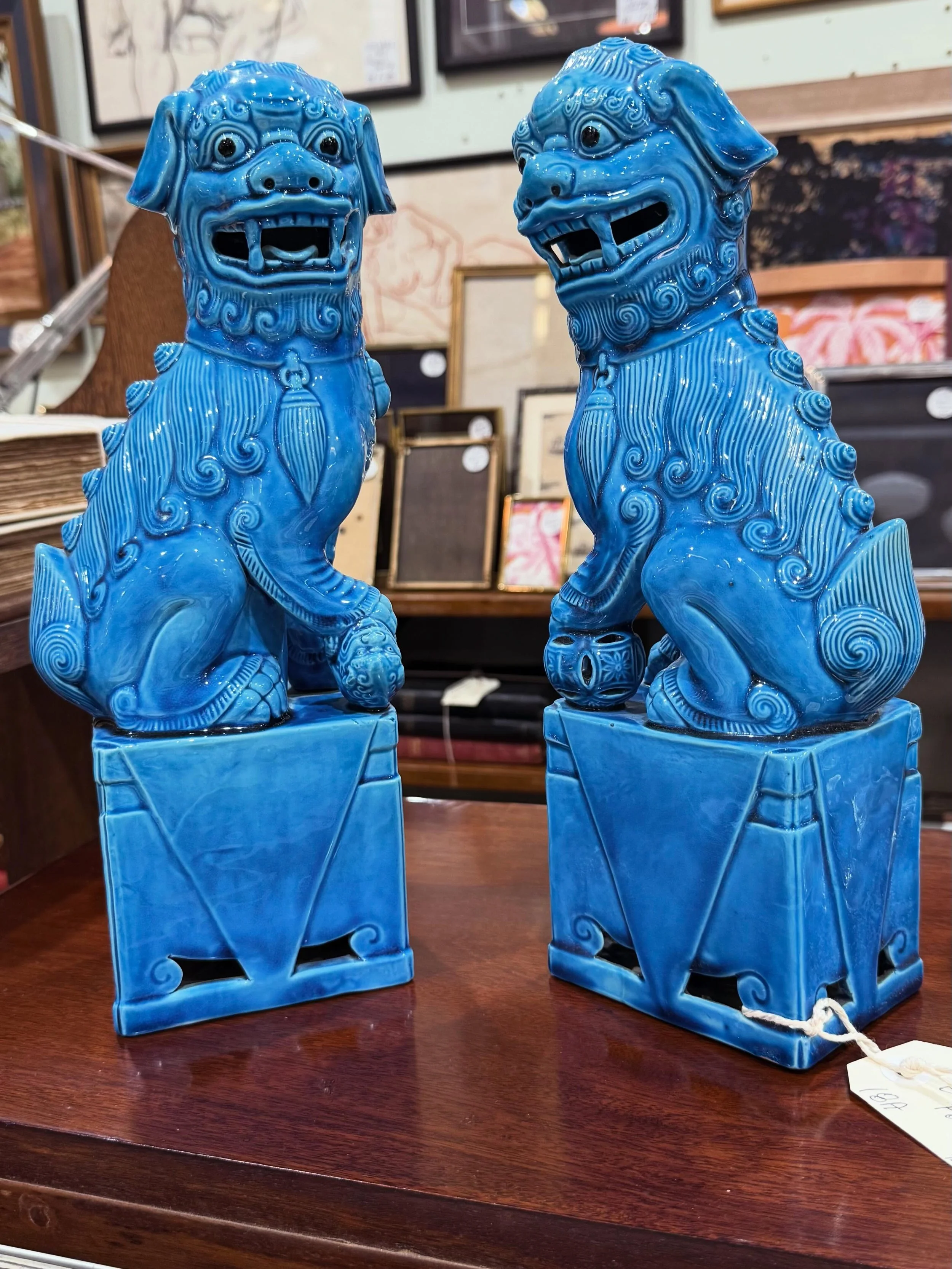 Mitchell Road Antique &amp; Design Centre

 🗿🎲🧳 New treasures arriving daily!

🕰 Open Every Day | 10am &ndash; 6pm
📱 0418 160 727
📍 17 Bourke Road, Alexandria, NSW

🛒 Great shopping experience 🛍️
🚙🅿️ Parking on site 
🐶 Dog friendly busines