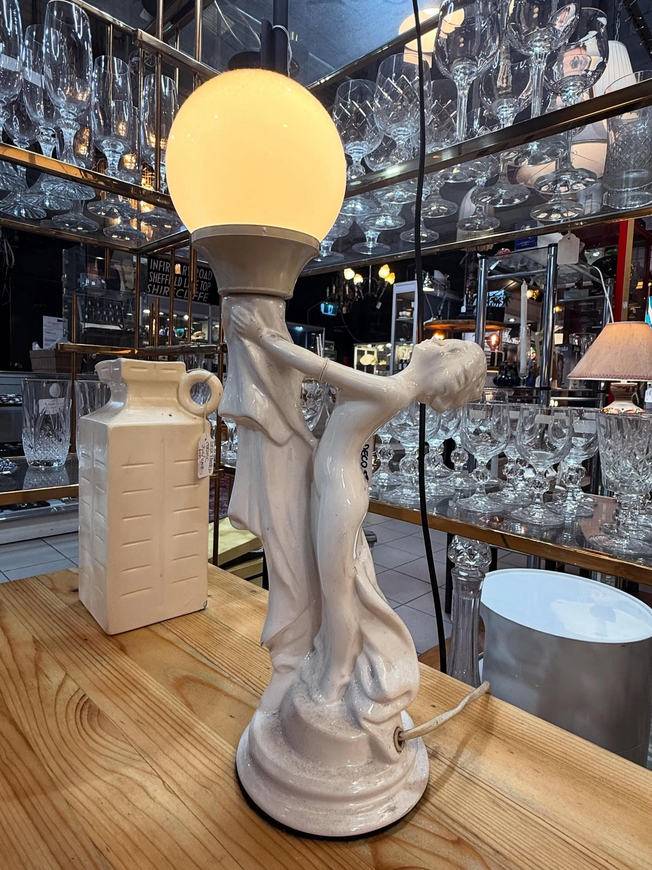 ⭐️ Find your next treasure here ⭐️

Mitchell Road Antique &amp; Design

🕰 Open Every Day | 10 AM &ndash; 6 PM

📍 17 Bourke Road, Alexandria, NSW

🛒Great shopping experience 🛍️

🚙🅿️ Parking on site 

🐶Dog friendly business 

#greensquare #inner