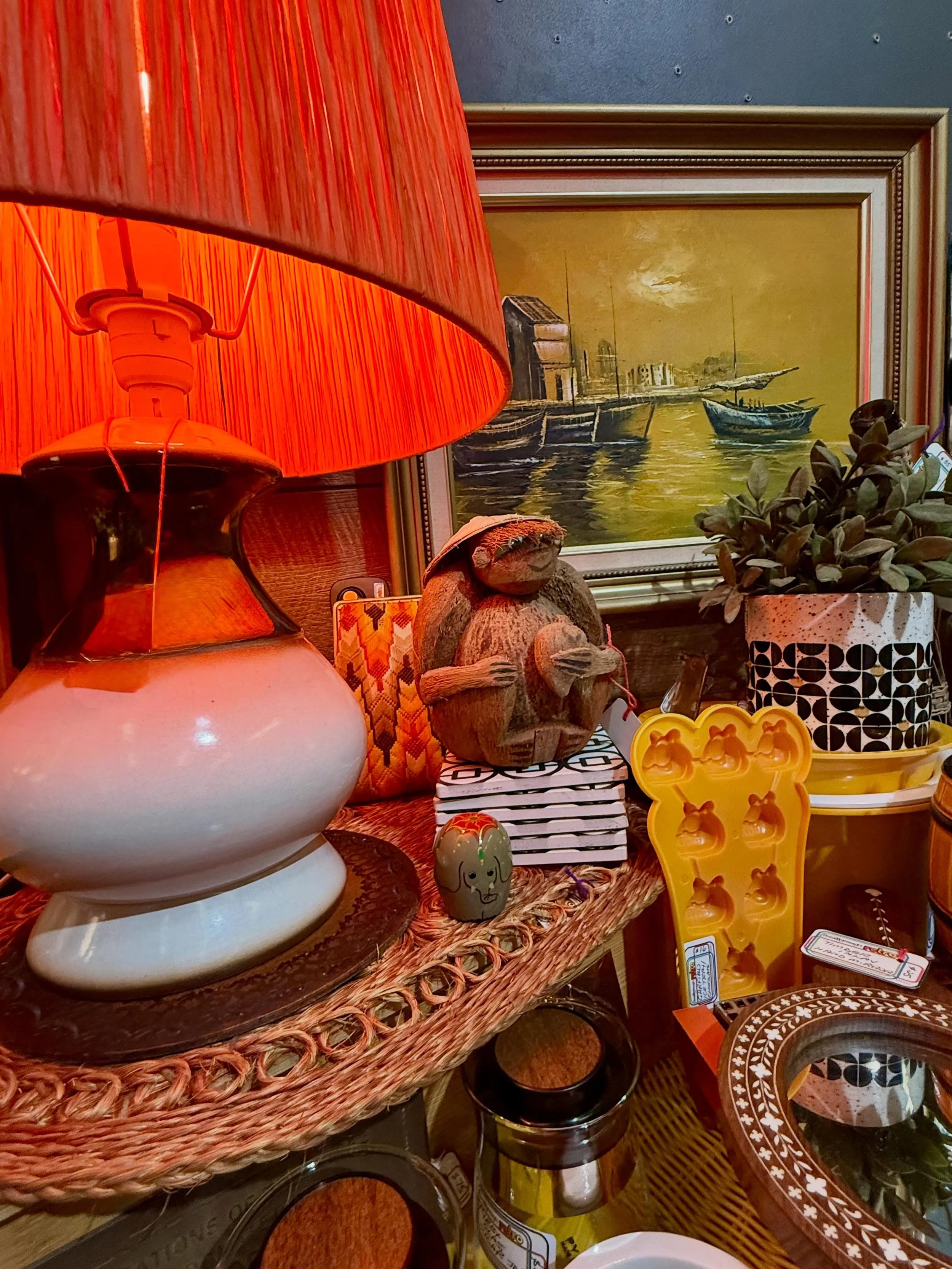 Mitchell Road Antique &amp; Design Centre

 🗿🎲🧳 New treasures arriving daily!

🕰 Open Every Day | 10am &ndash; 6pm
📱 0418 160 727
📍 17 Bourke Road, Alexandria, NSW

🛒 Great shopping experience 🛍️
🚙🅿️ Parking on site 
🐶 Dog friendly busines
