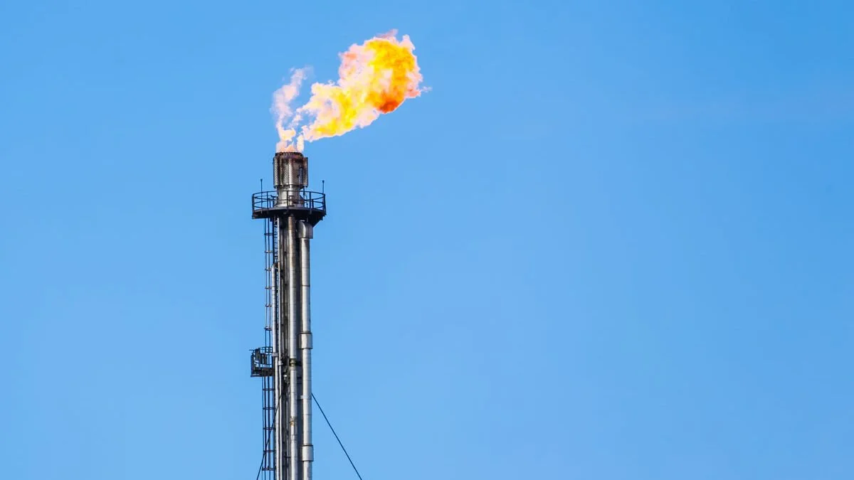 flare-stack-stock-image-1200x675.jpg