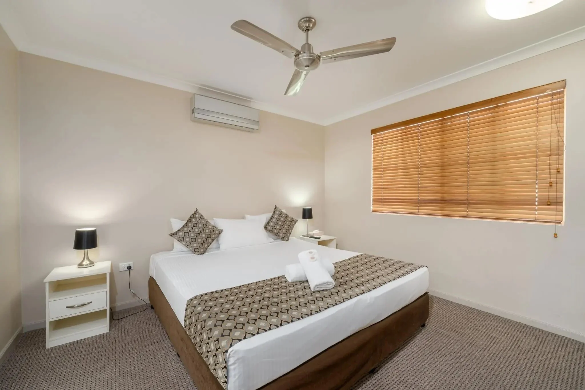 cityville-apartments-motel-accommodation-rockhampton-indi-hotels-1.jpeg