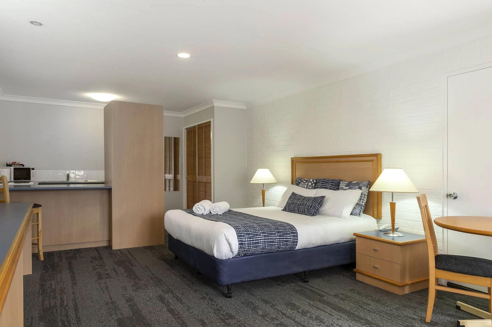 _CF43317_-1_Room 44 Studio International.jpg