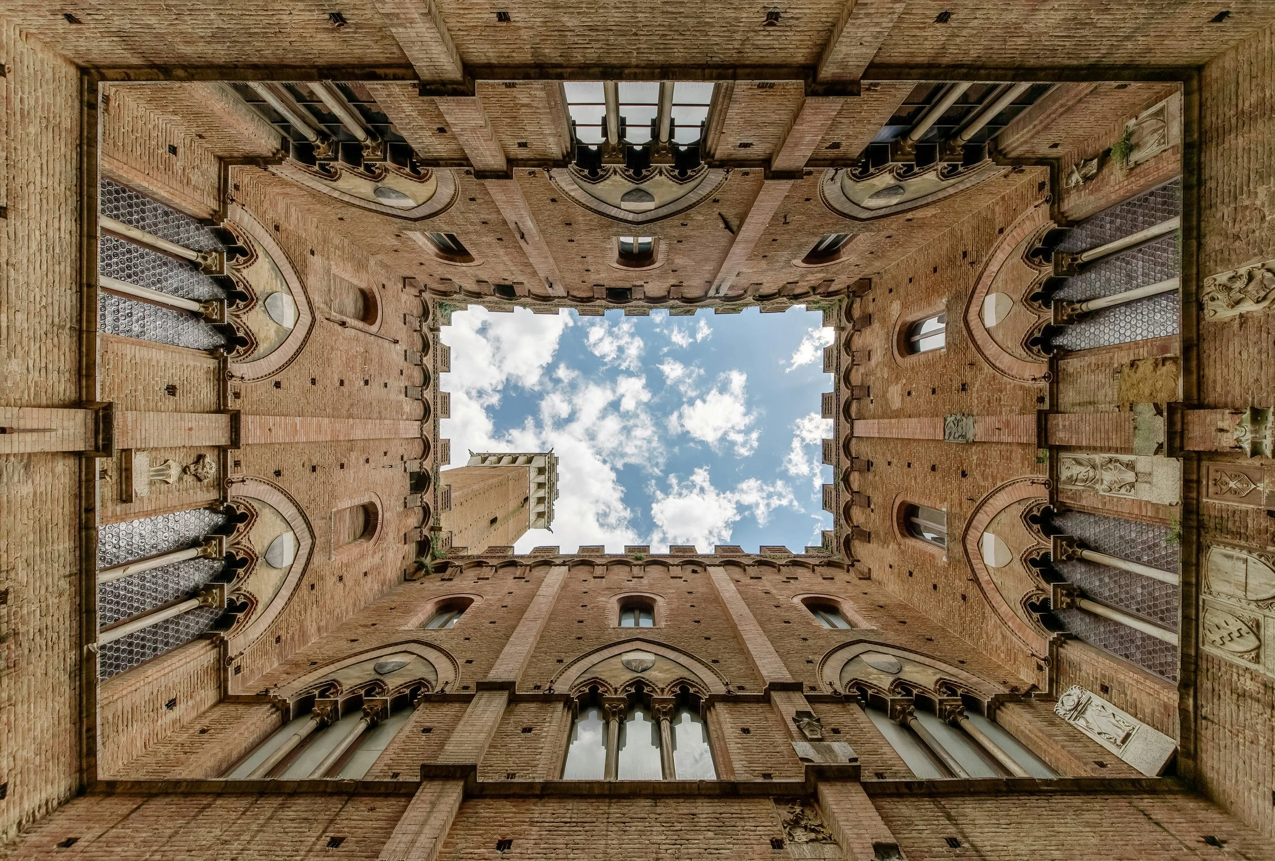 The Well-Governed City & the Giardino Segreto: Siena, San Gimignano & the Tuscan Garden