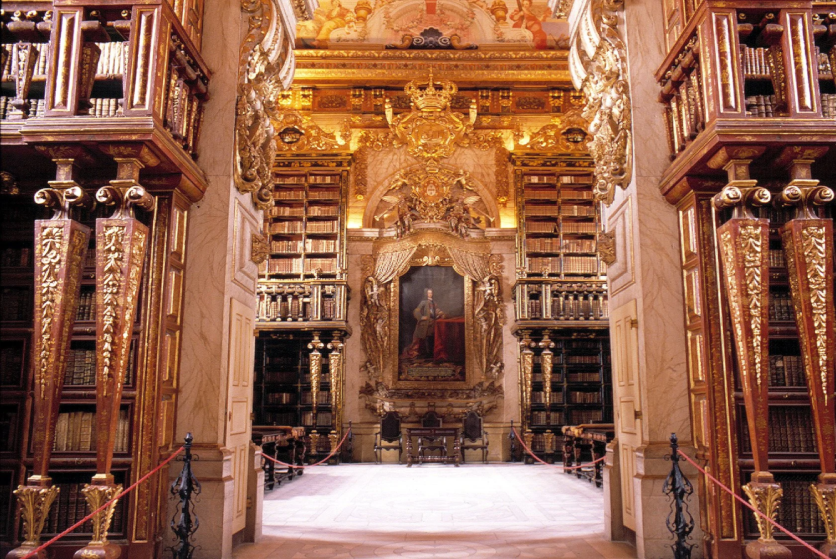 Biblioteca Joanina01 (2).jpg