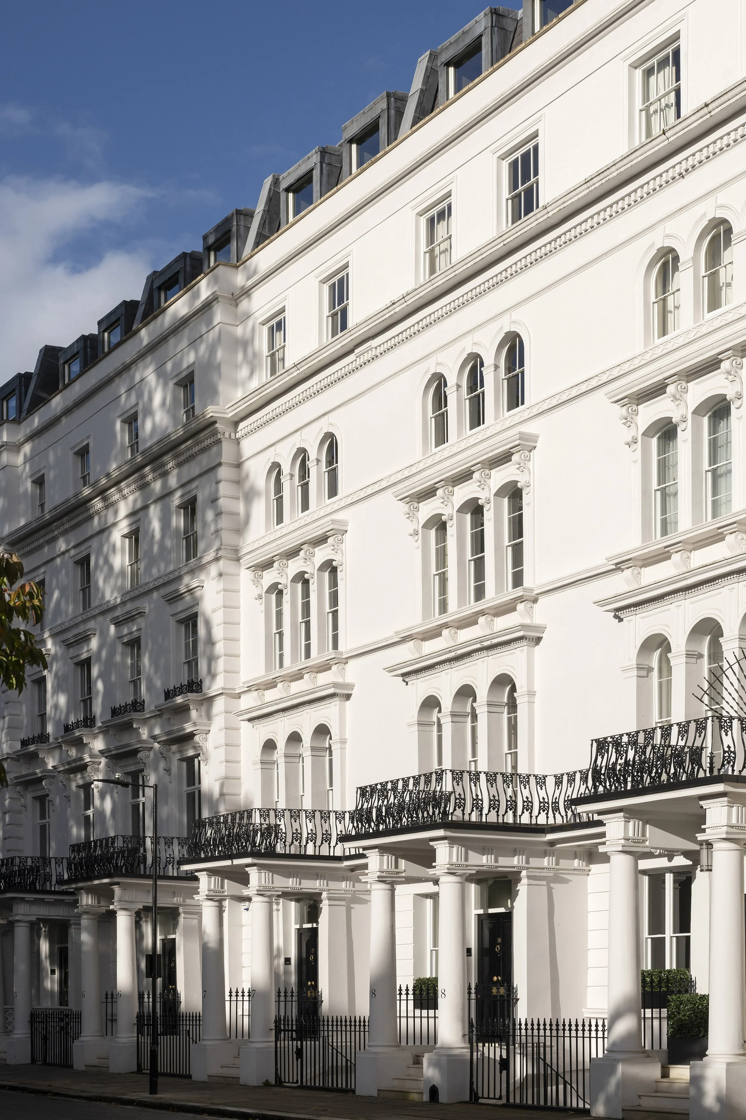 Roam-Exteriors Leinster Square-1_Hi.jpg