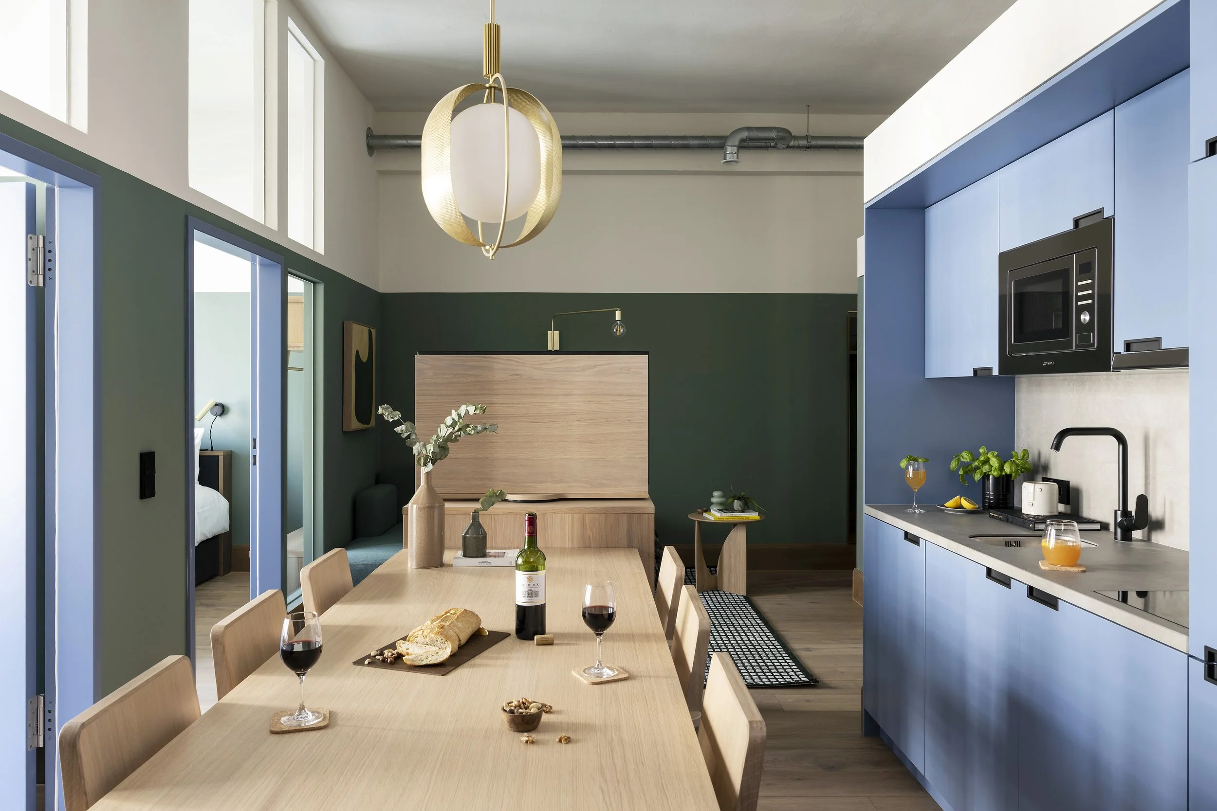 Locke-2 Bed WunderLocke-1.jpg