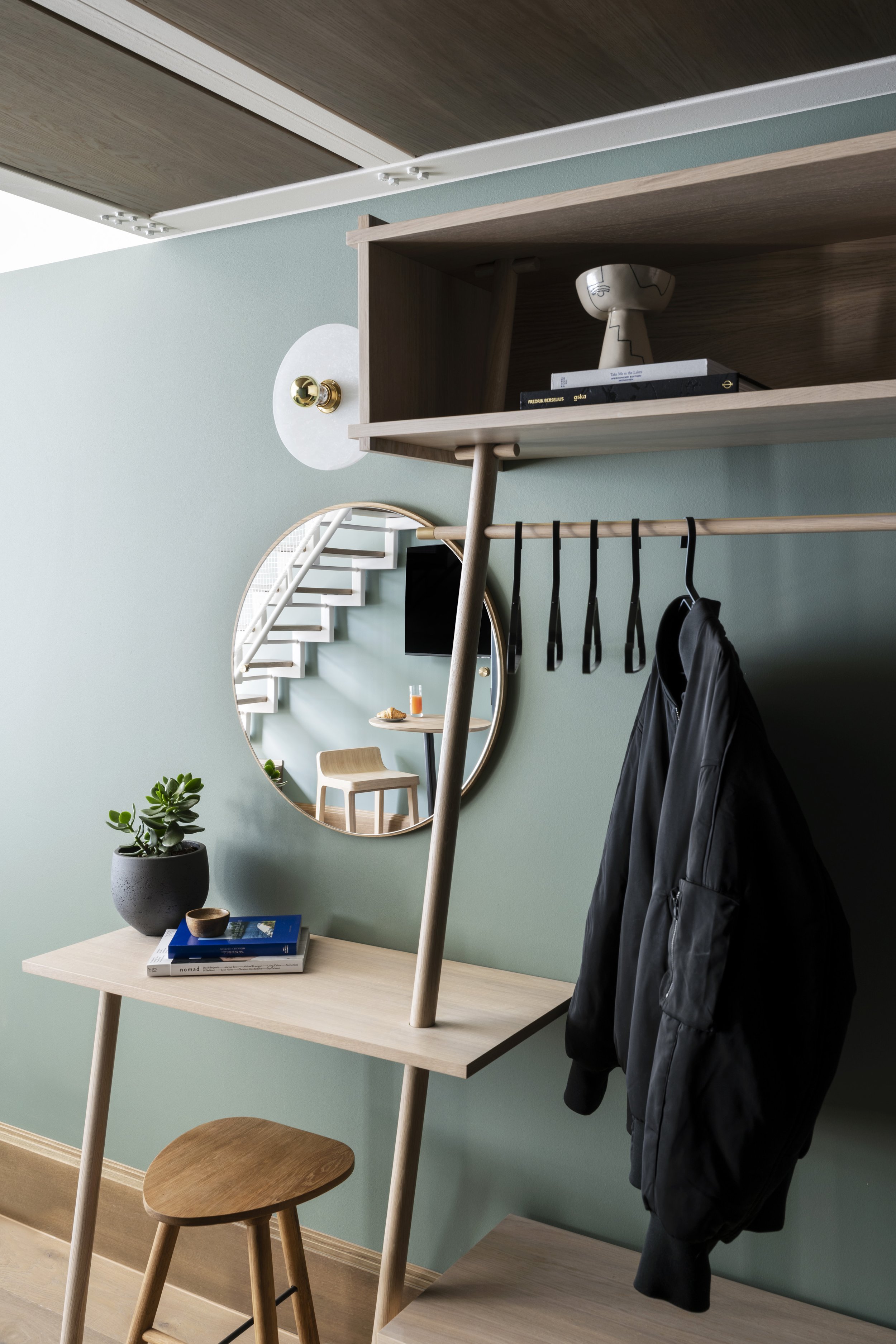 Locke-Studio 2 bed Mez WunderLocke-6.jpg