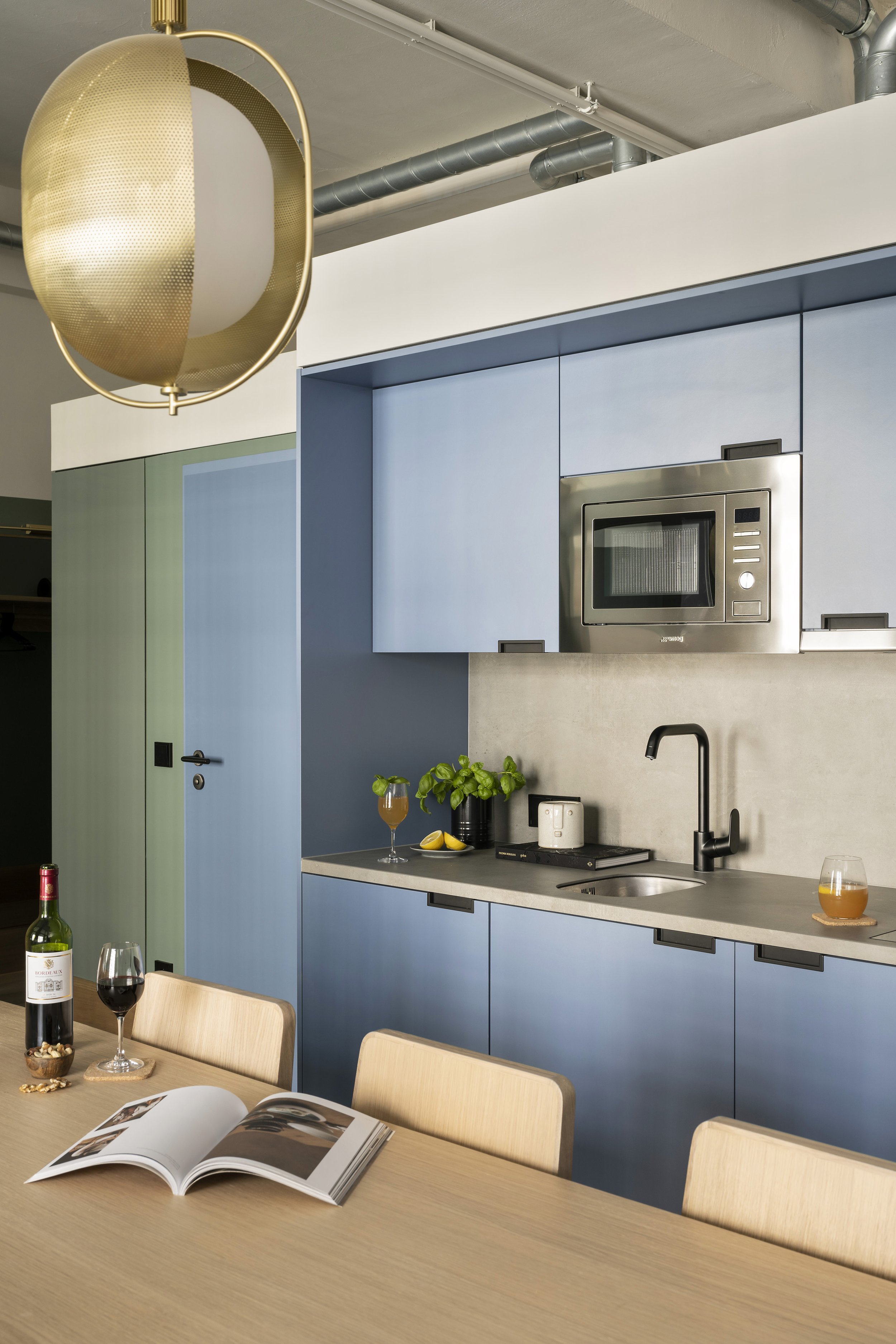 Locke-2 Bed WunderLocke-3.jpg