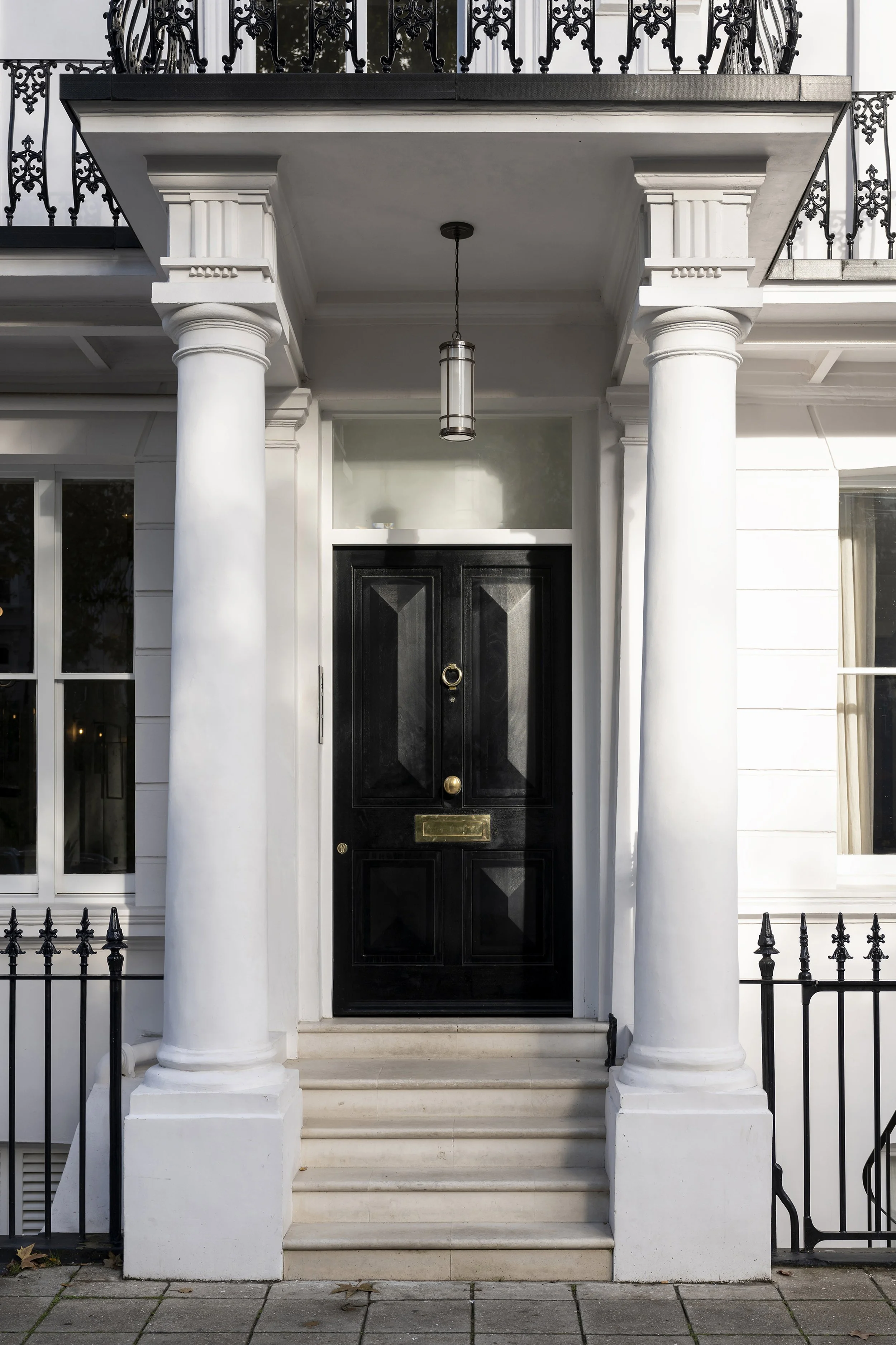 Roam-Exteriors Leinster Square-5_Hi.jpg