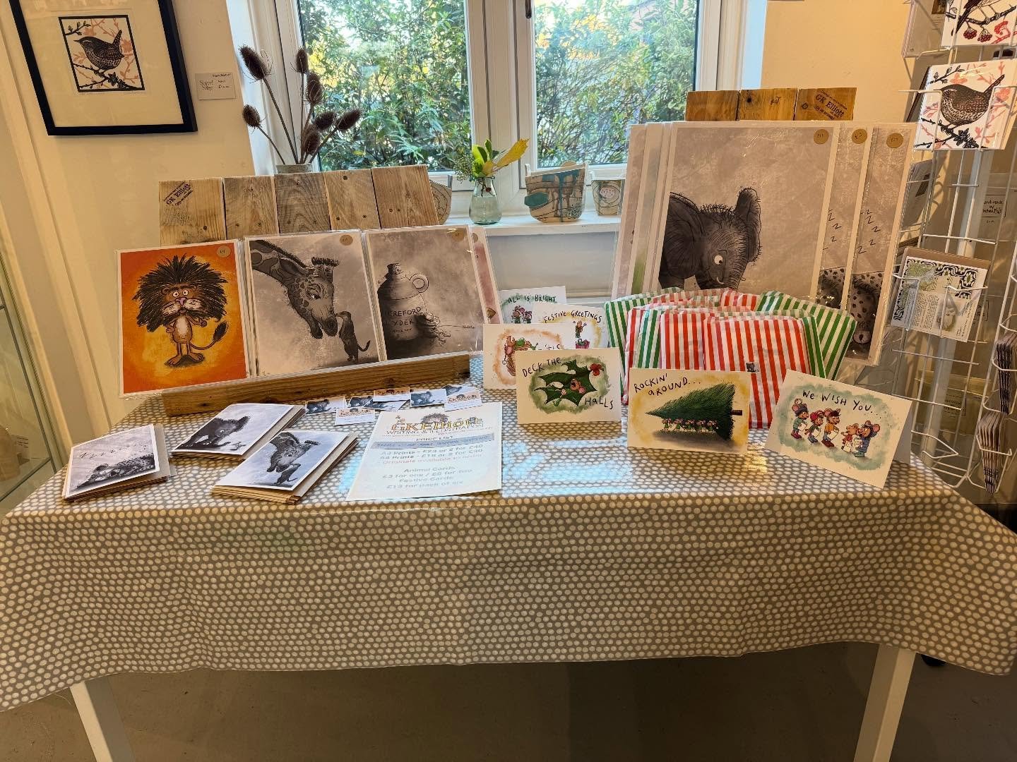 All set up ready for the very exciting Xmas shopping weekend at @sorrelandsagetc starting tomorrow and going through the weekend 🙌🏻

There are all sorts of delights to see from chocolates to fine art! Whack it in your plans a go take a look&hellip;